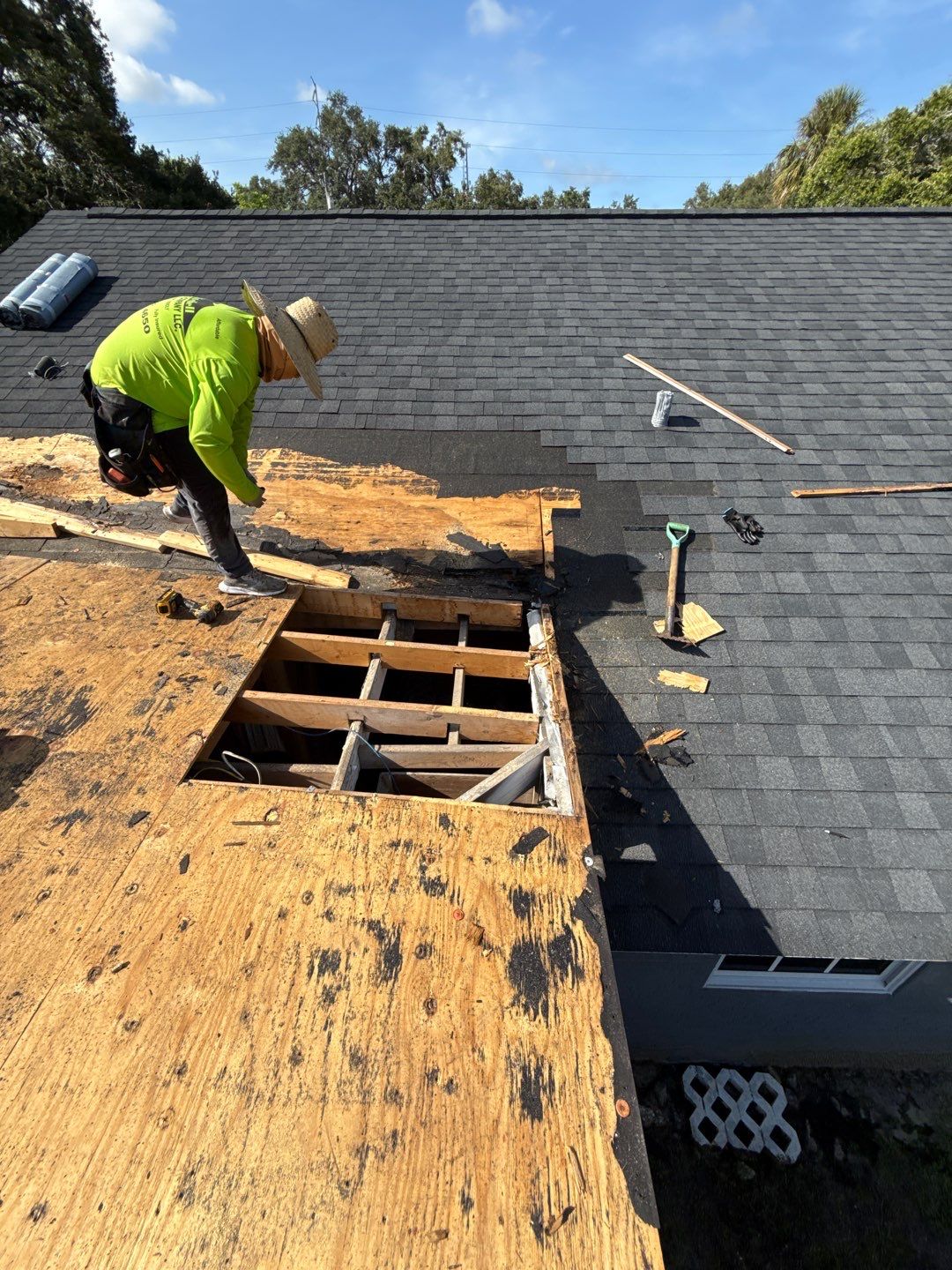Project in Seminole 33772 by Mitchell Roofing Company LLC 