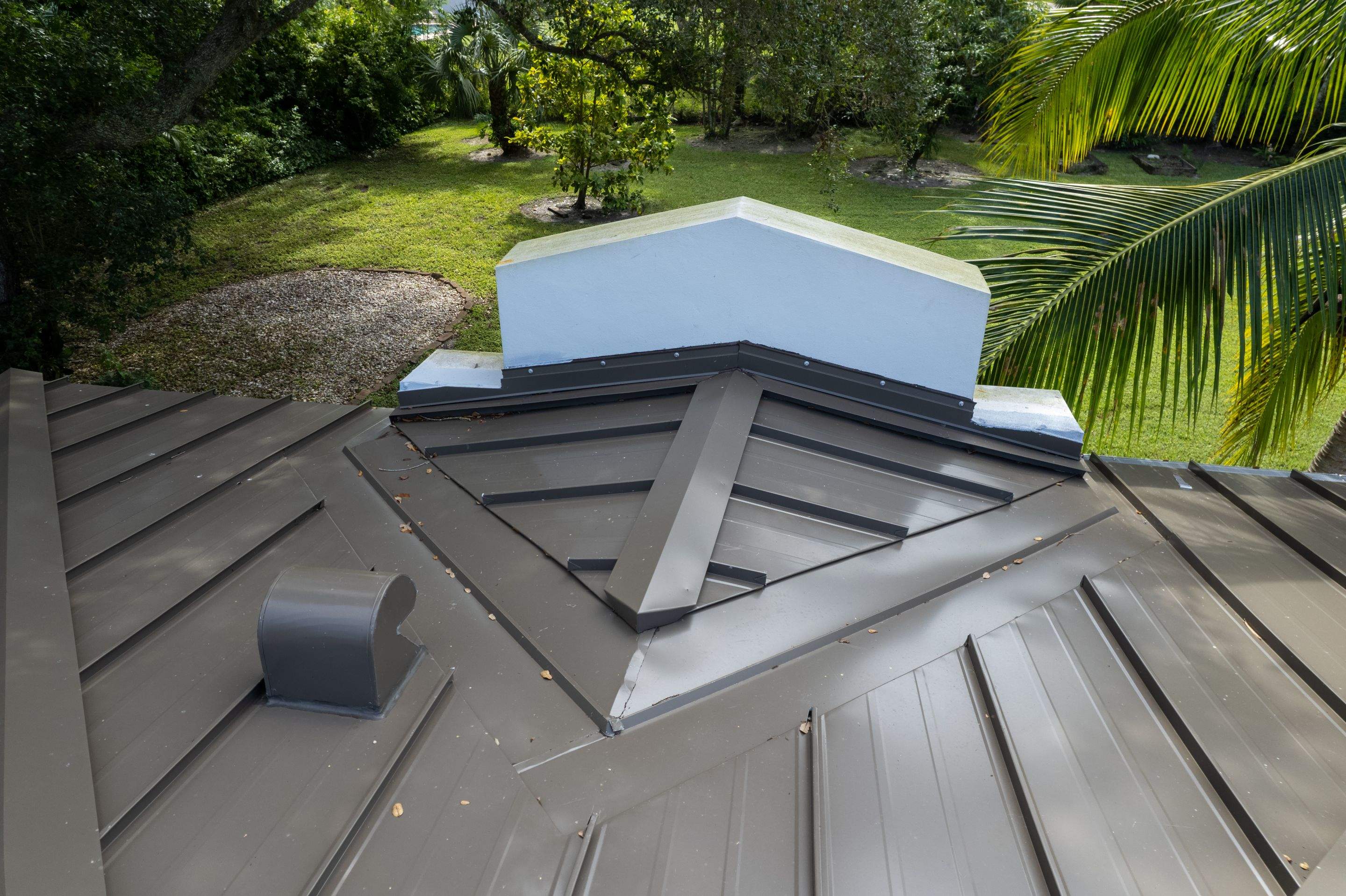 Metal Roof - Galvalume - Medium Bronze by Istueta Roofing