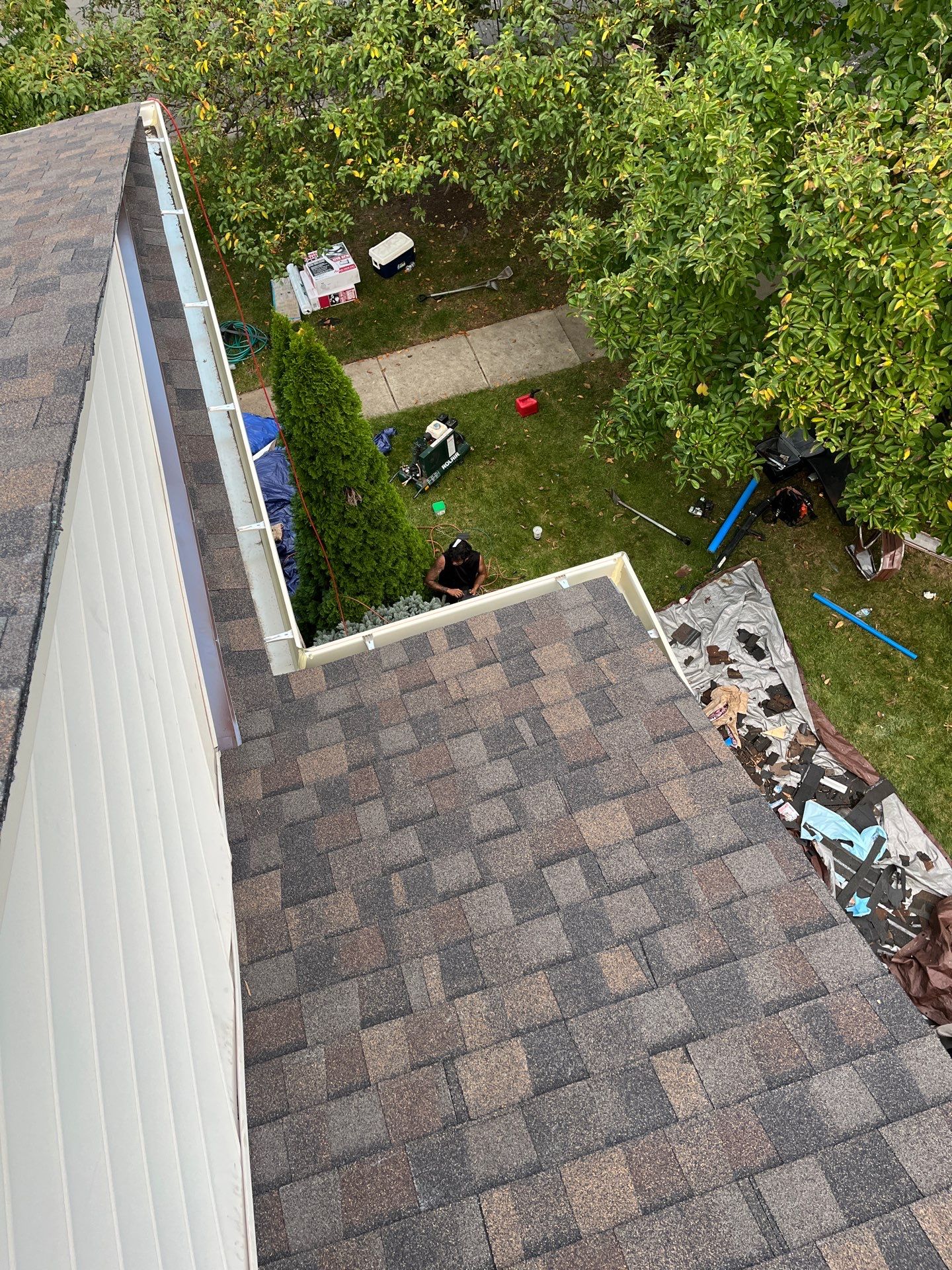 Springfield: Roof Replacement with Landmark Pro Designer Shingles in Max Def Shenandoah by RM Banning, Inc.