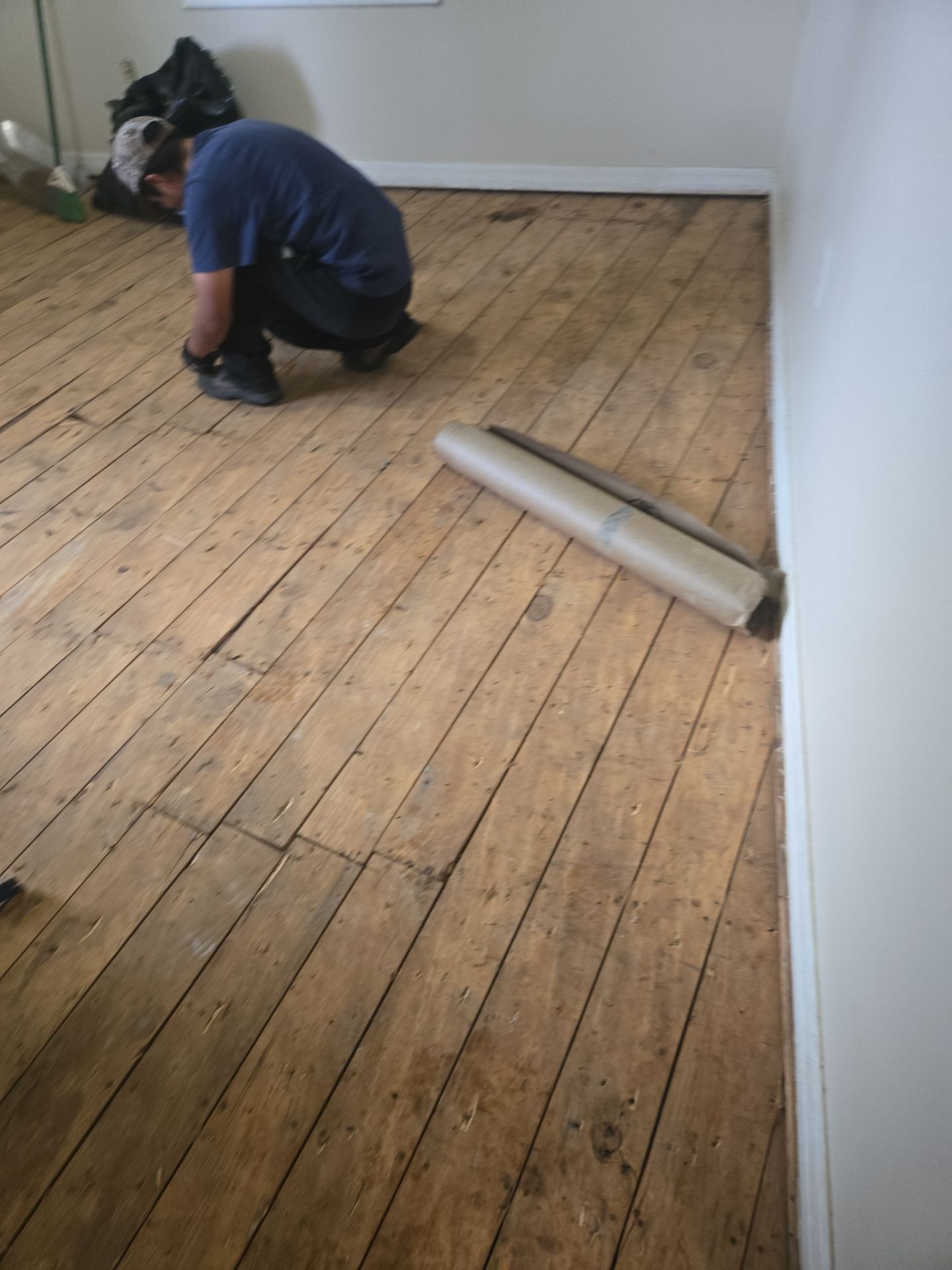 Under Carpet Reveal  by Footprints Floors of Nashville