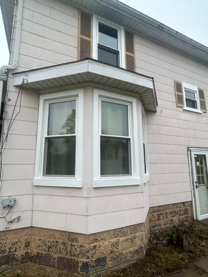 windows in Hopedale