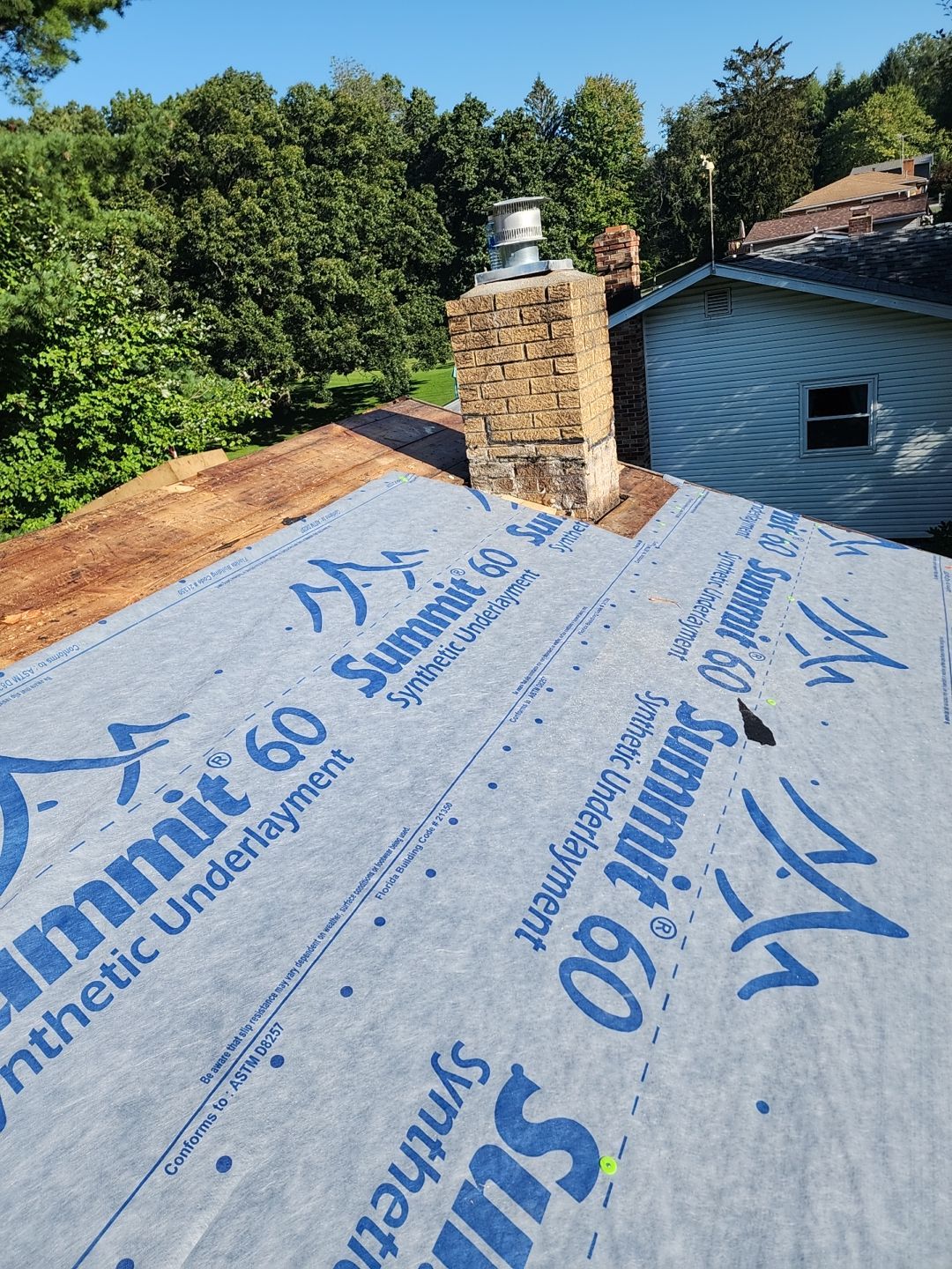 ATLAS PINNACLE COLOR: PEWTER by Eagle Eye Roofing