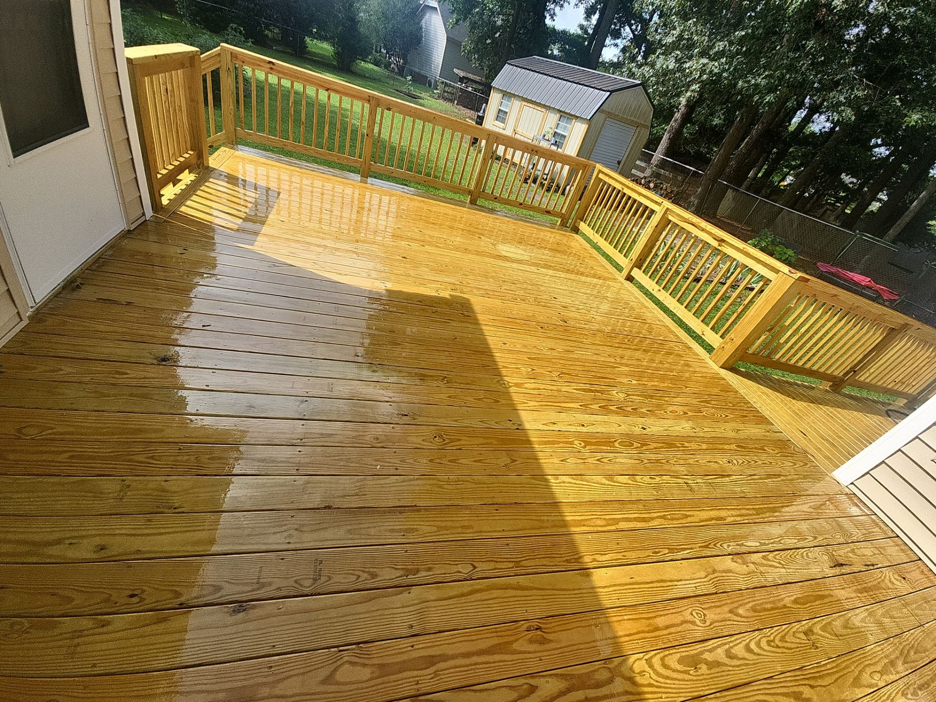 Wood Deck using Wood Sealant by DuraSeal