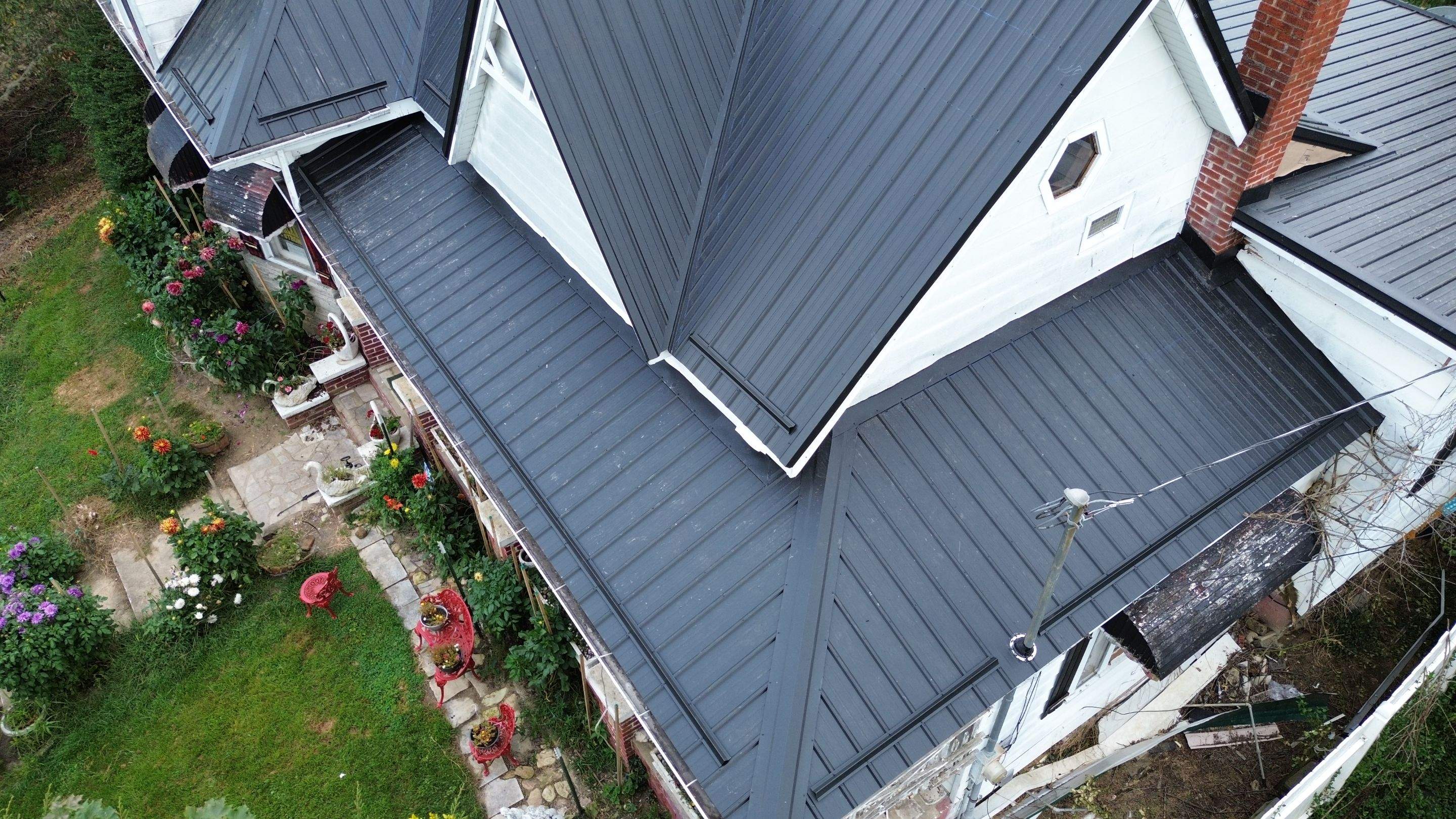 Byrd Residence by Omnia Roofing