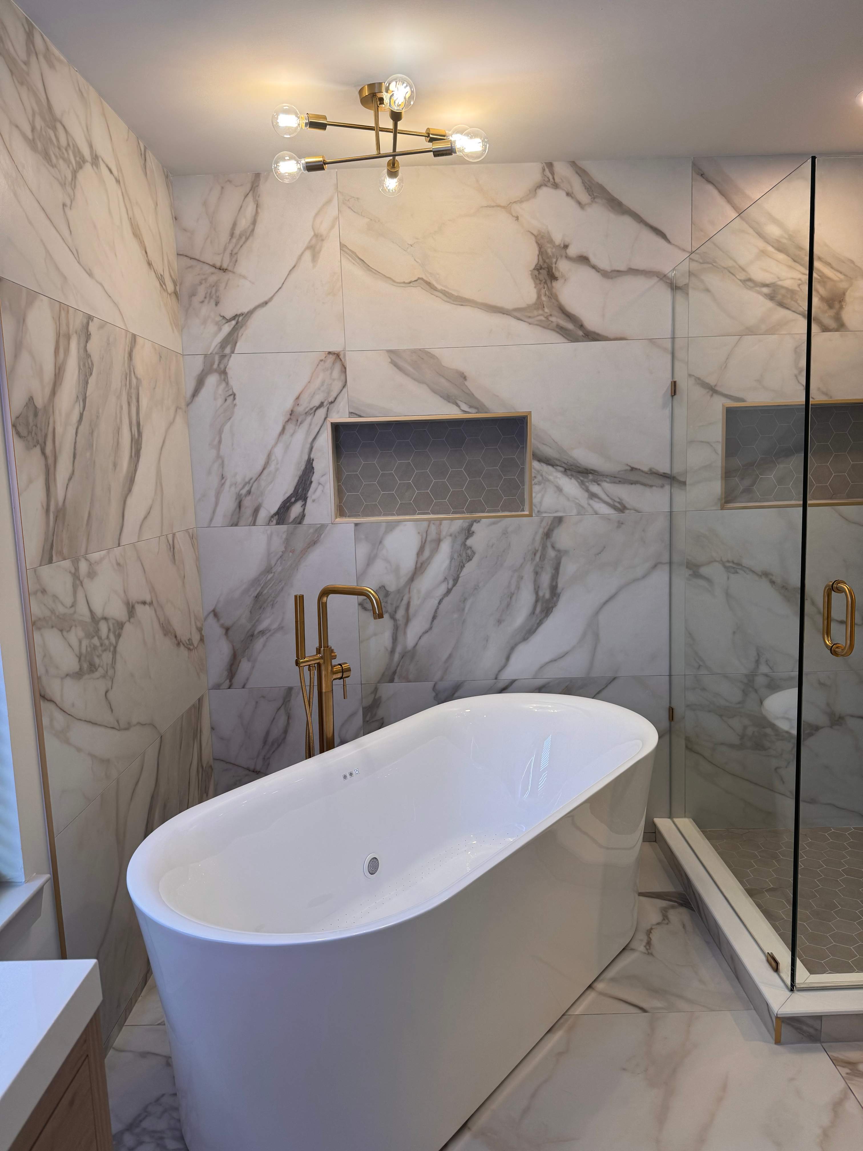 Master bathroom renovation by Prudencio