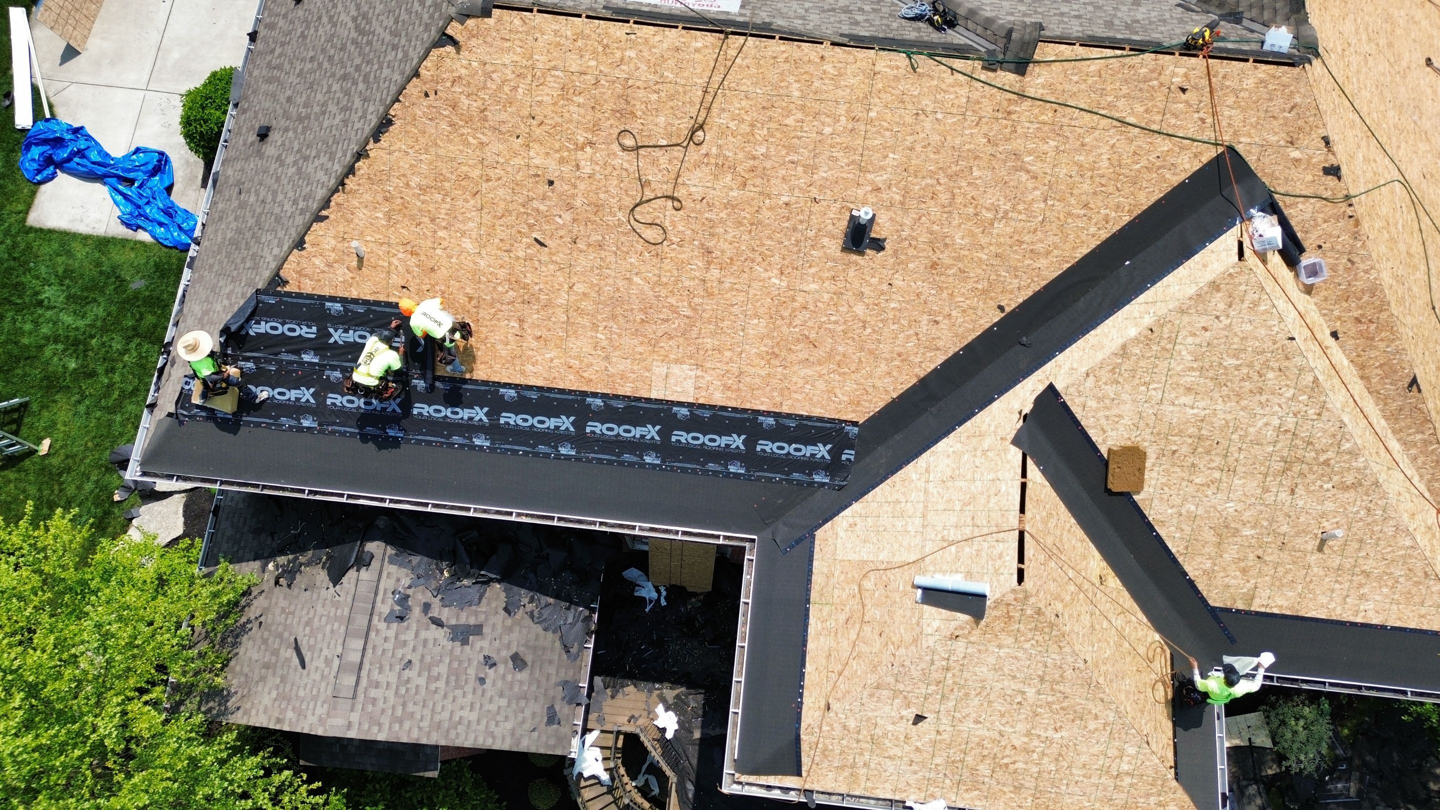 Residential Roofing Installation using Duration Series Shingles - Colonial Slate by RoofX 