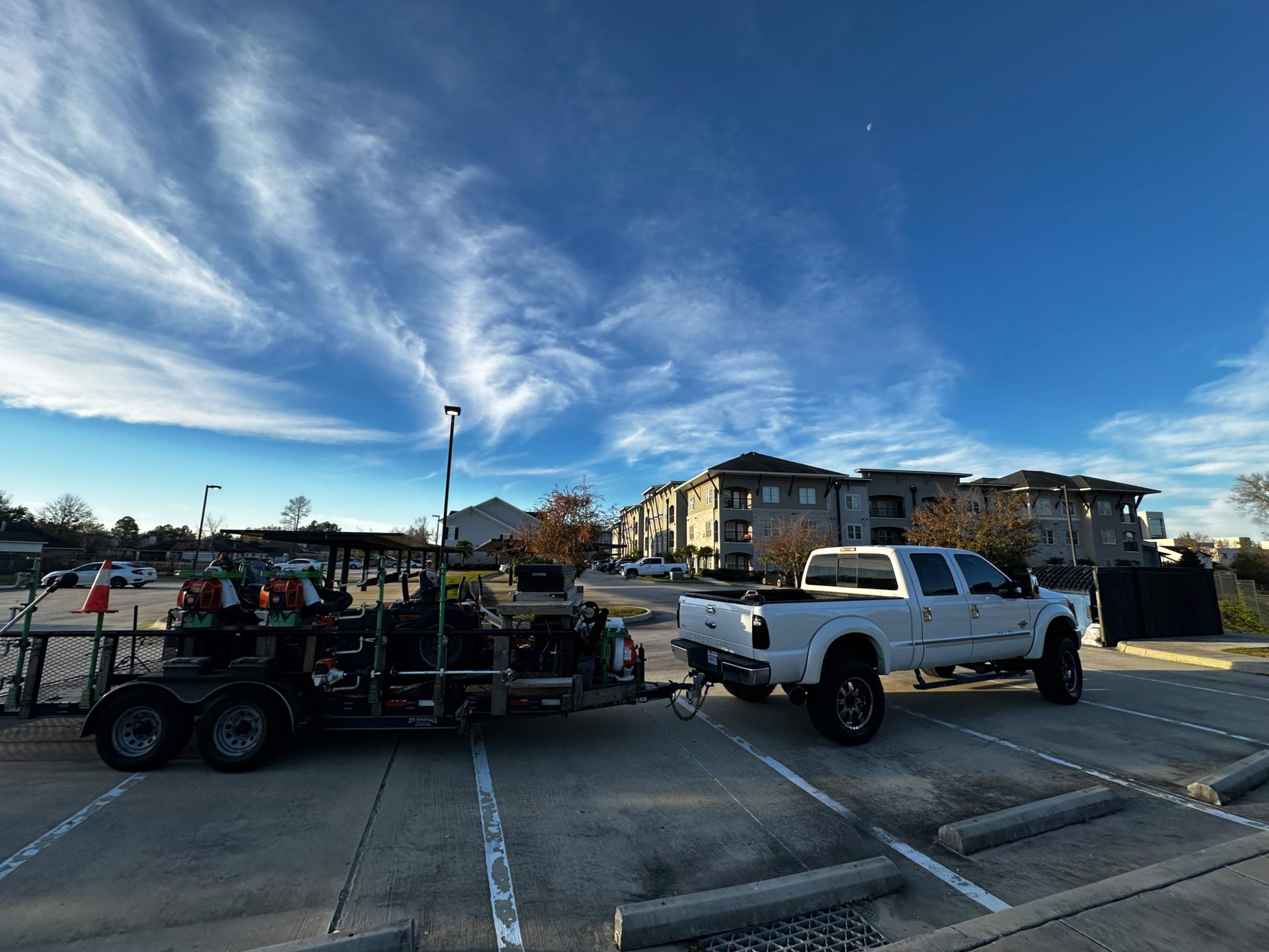 LANDSCAPE SERVICES: HEDGE TRIM / BED CLEAN by CutScape, LLC.