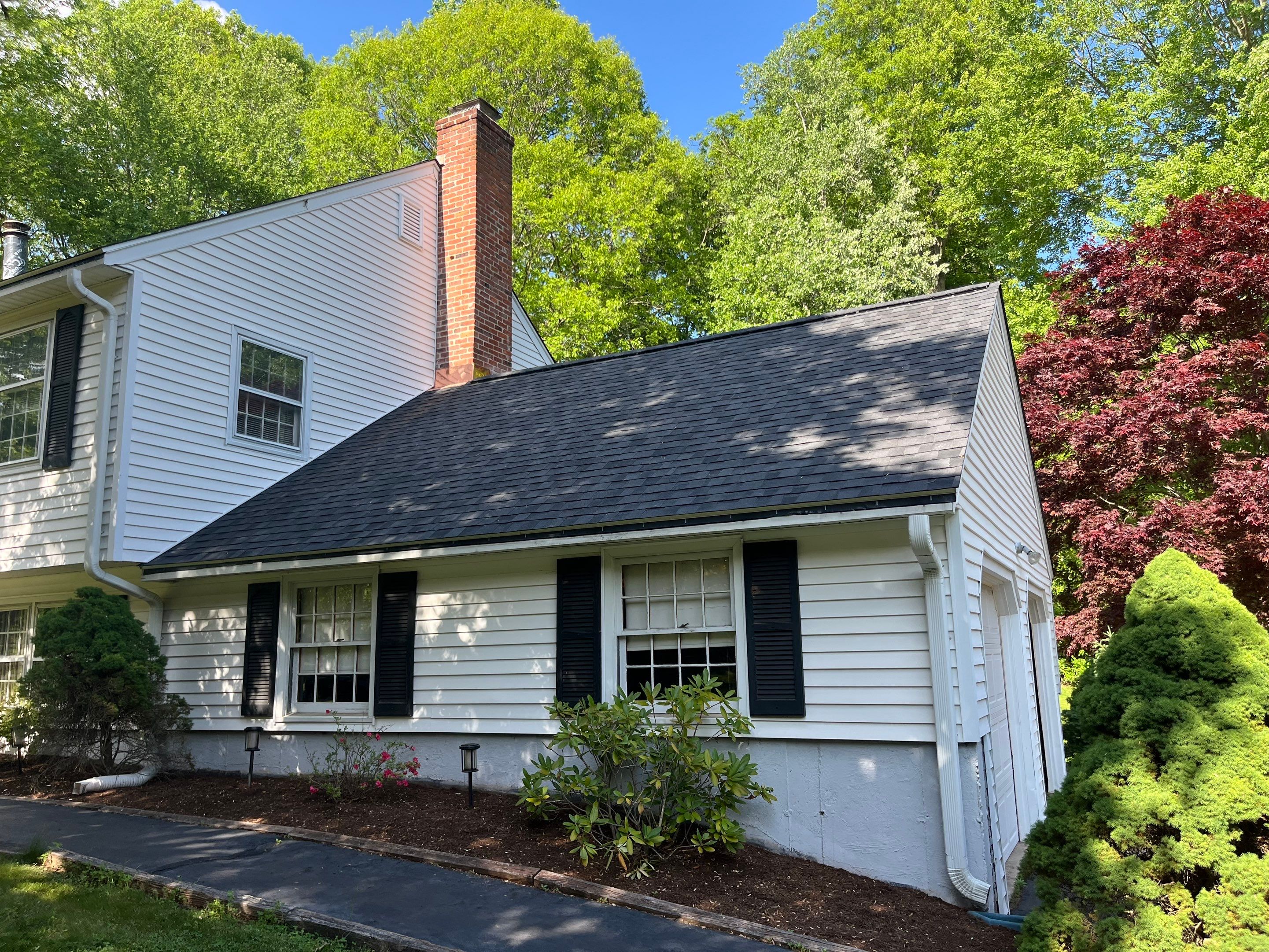 Beautiful new roof by DiGiorgi! by DiGiorgi Roofing and Siding Inc