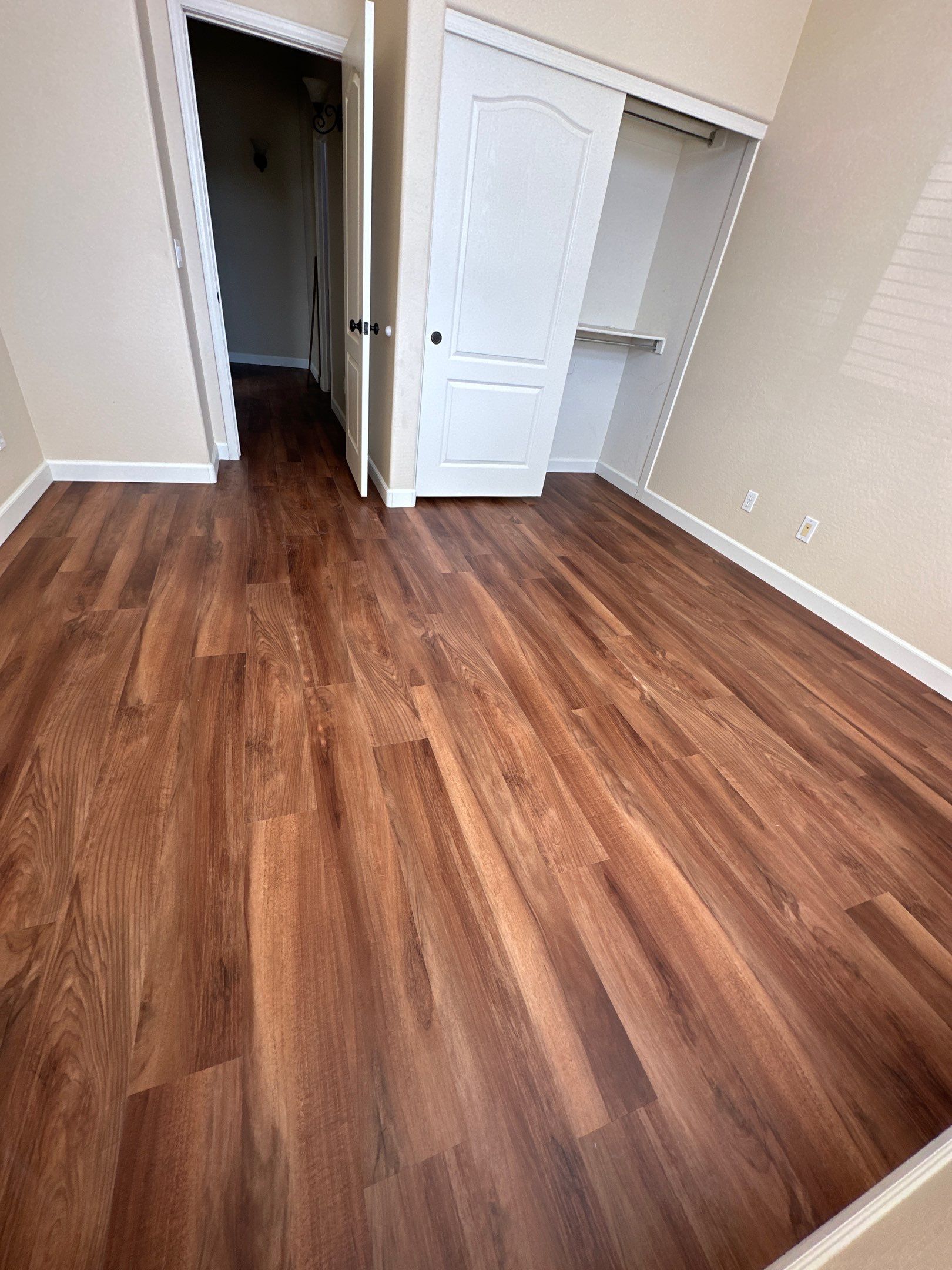Luxury Vinyl Plank Flooring  by Footprints Floors of Chandler 
