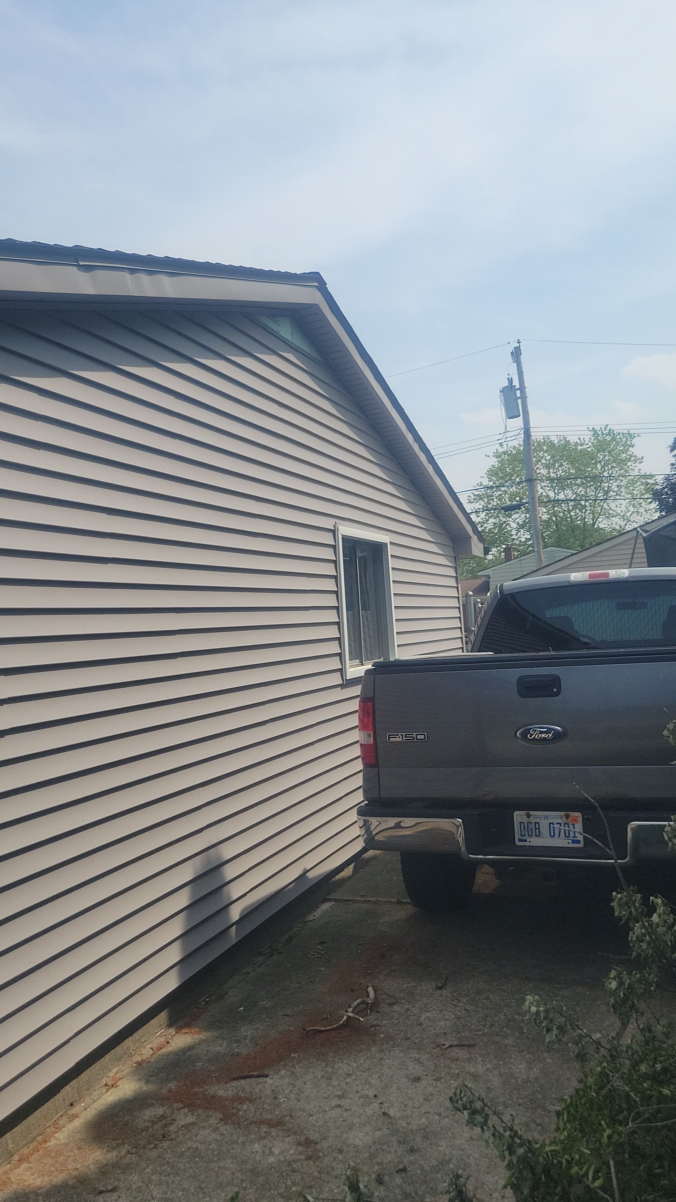 Siding Replacement using CertainTeed Restoration Classis D4 by 180 Contractors