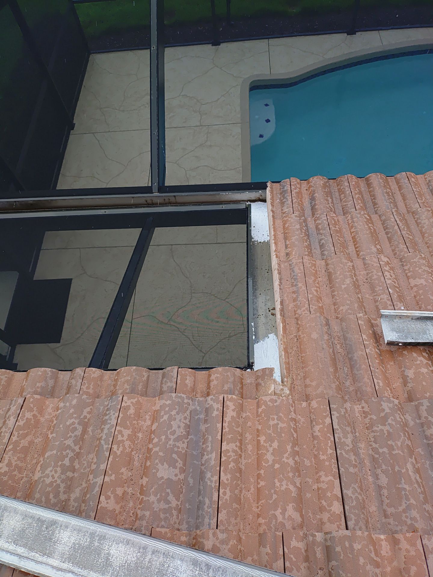 Seal Gutters & Gutter Cleaning in Sarasota FL by Gutter Professors