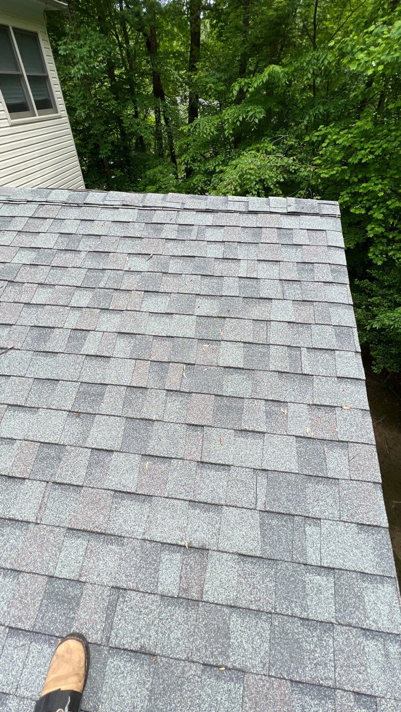 Clifton - CertainTeed Landmark Charcoal Black by RM Banning, Inc.