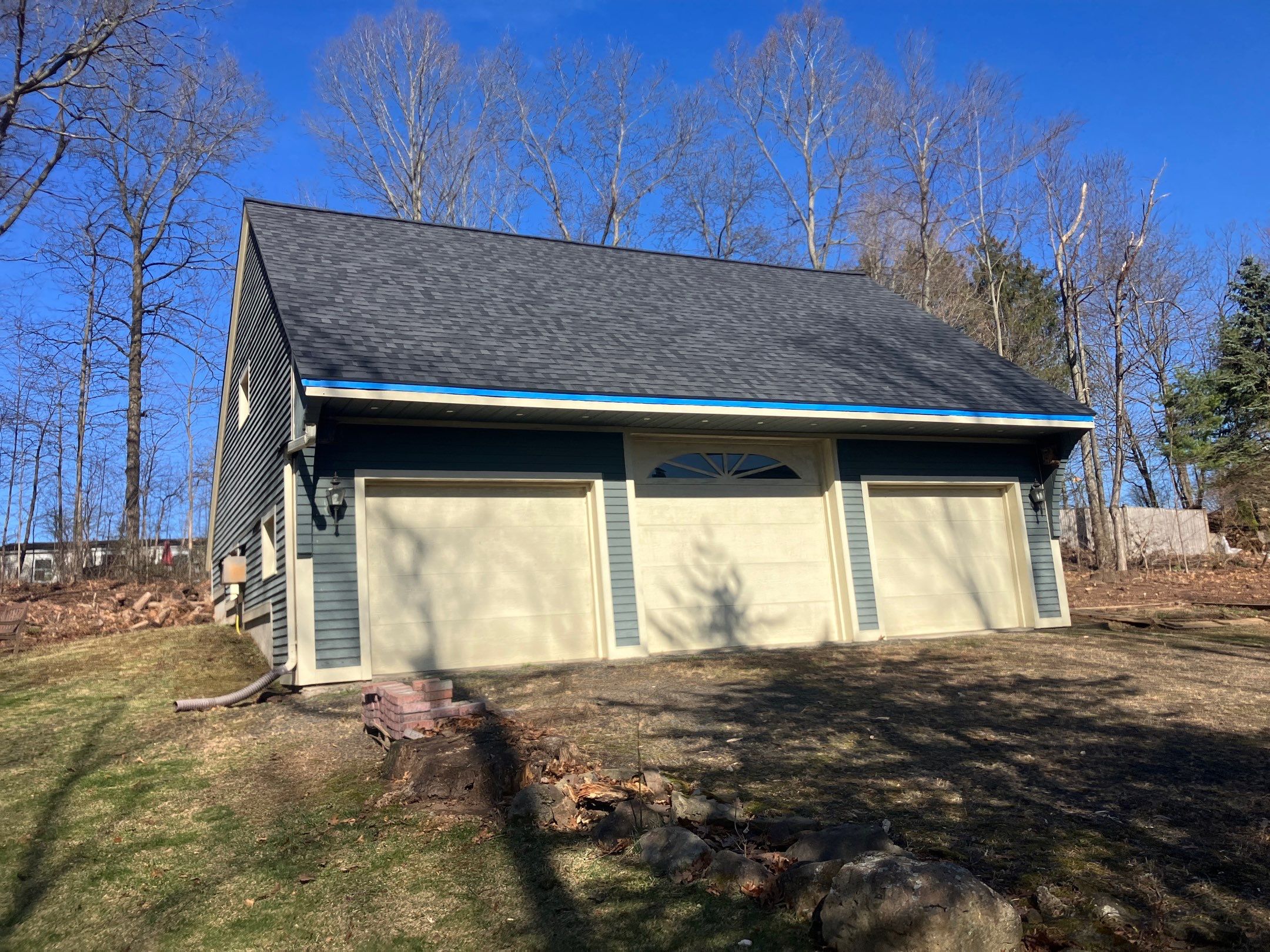 Flawless combination of style and strength; a brand new asphalt shingled roof by DiGiorgi by DiGiorgi Roofing and Siding Inc