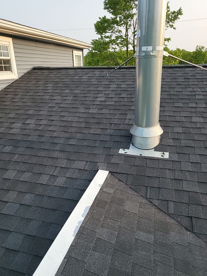 ATLAS PINNACLE COLOR: PRISTINE BLACK by Eagle Eye Roofing