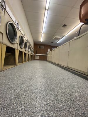 Laundromat Floor using Tidal Wave