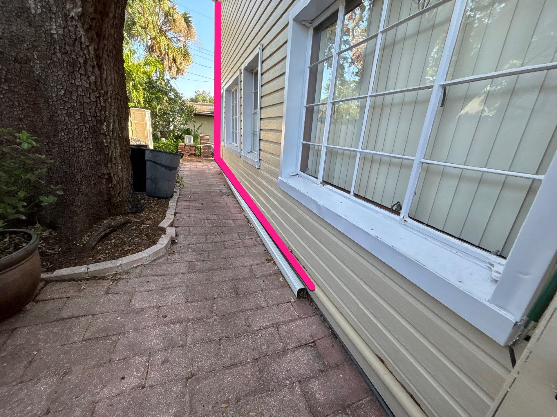 Residential Seamless Gutter Solutions in Tampa FL by Gutter Professors