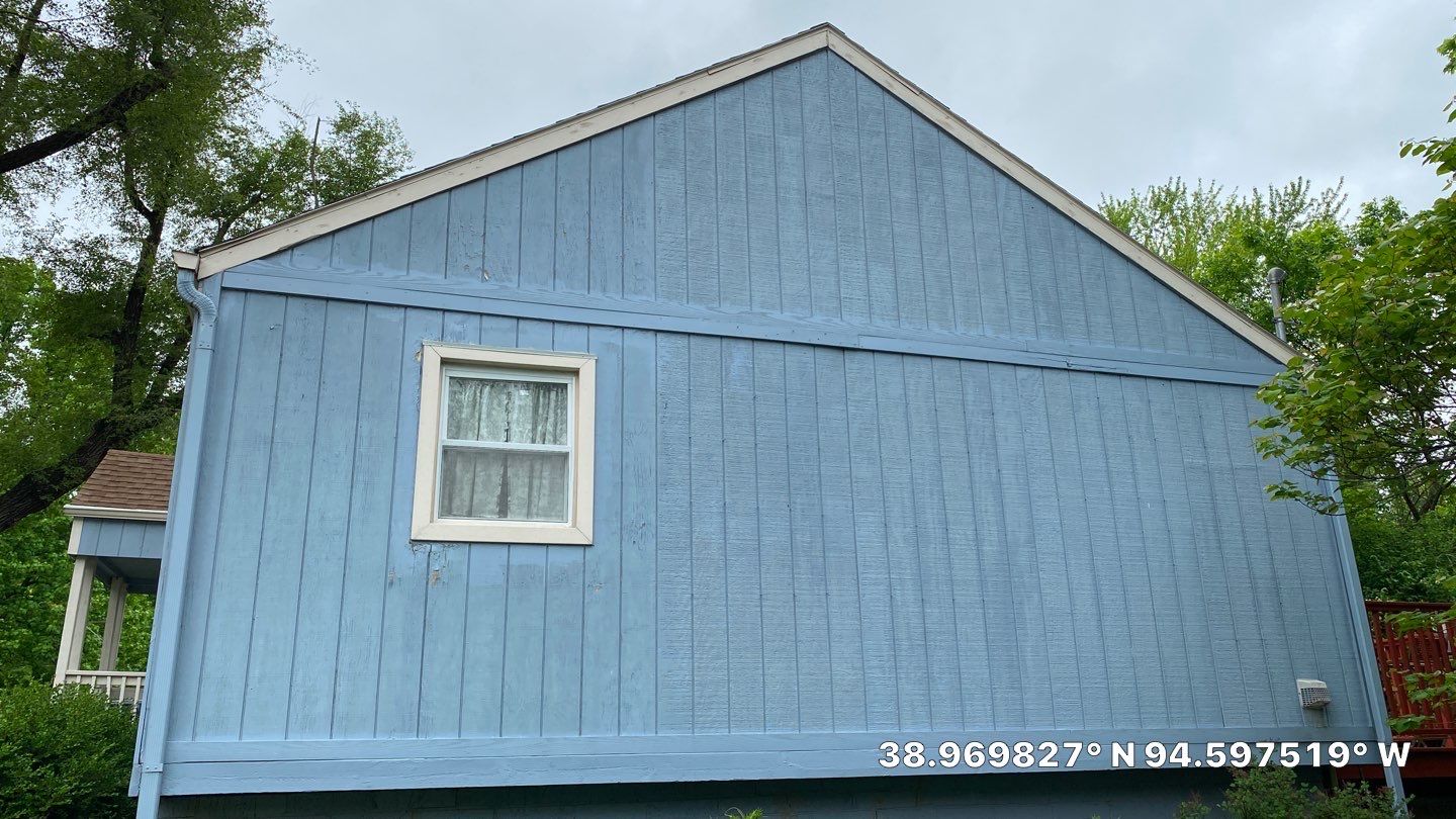 Siding Installation in KCMO by EEC  Windows, Siding & Roofing 