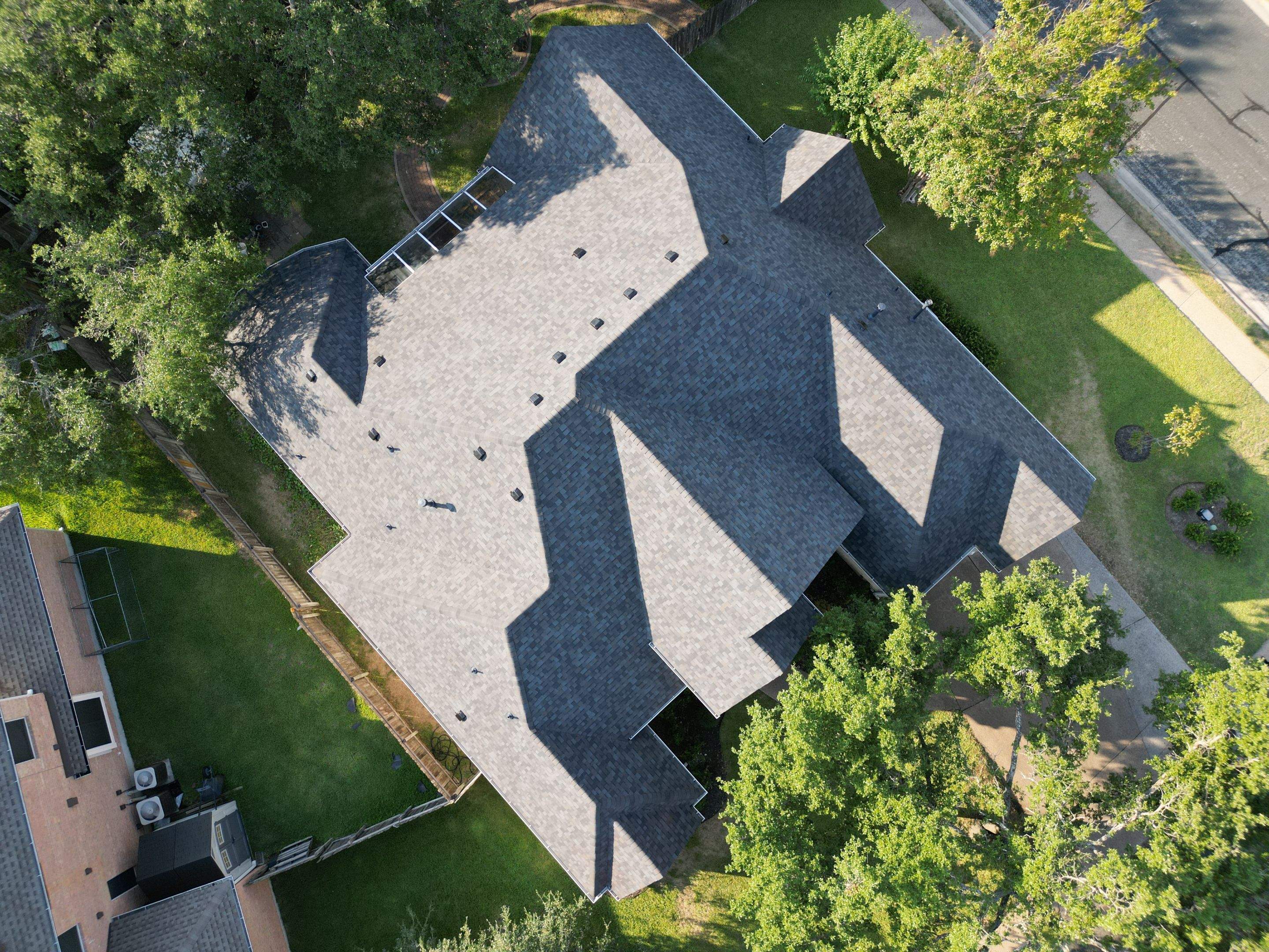 Williamsburg Gray - Owens Corning TruDefinition Duration by RoofsOnly.com