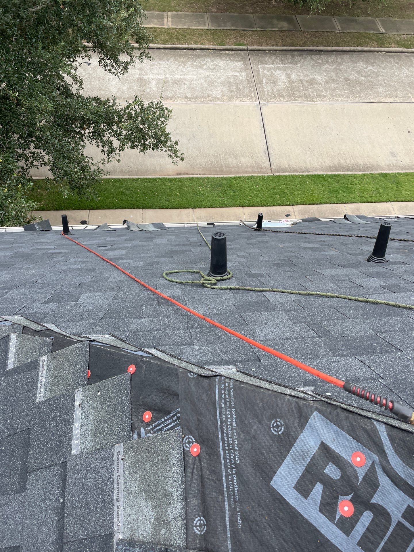 Residential Roofing Installation using Owen's Corning Duration (Lifetime) Shingles by Roof Repair Company