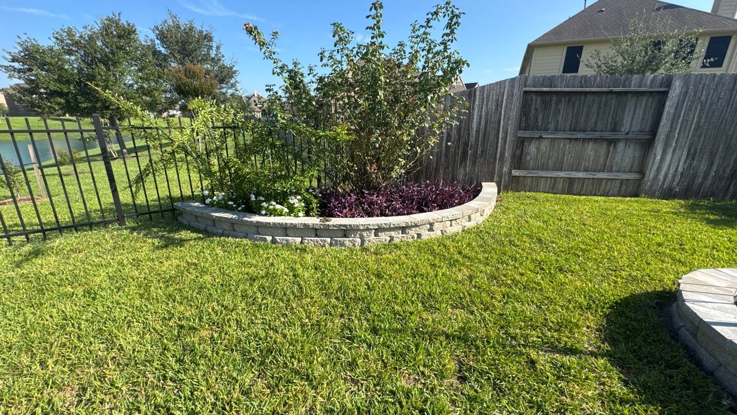 🌿 Mr. Ken’s Front Yard Flower Bed Enhancement by Texas Urban Elements