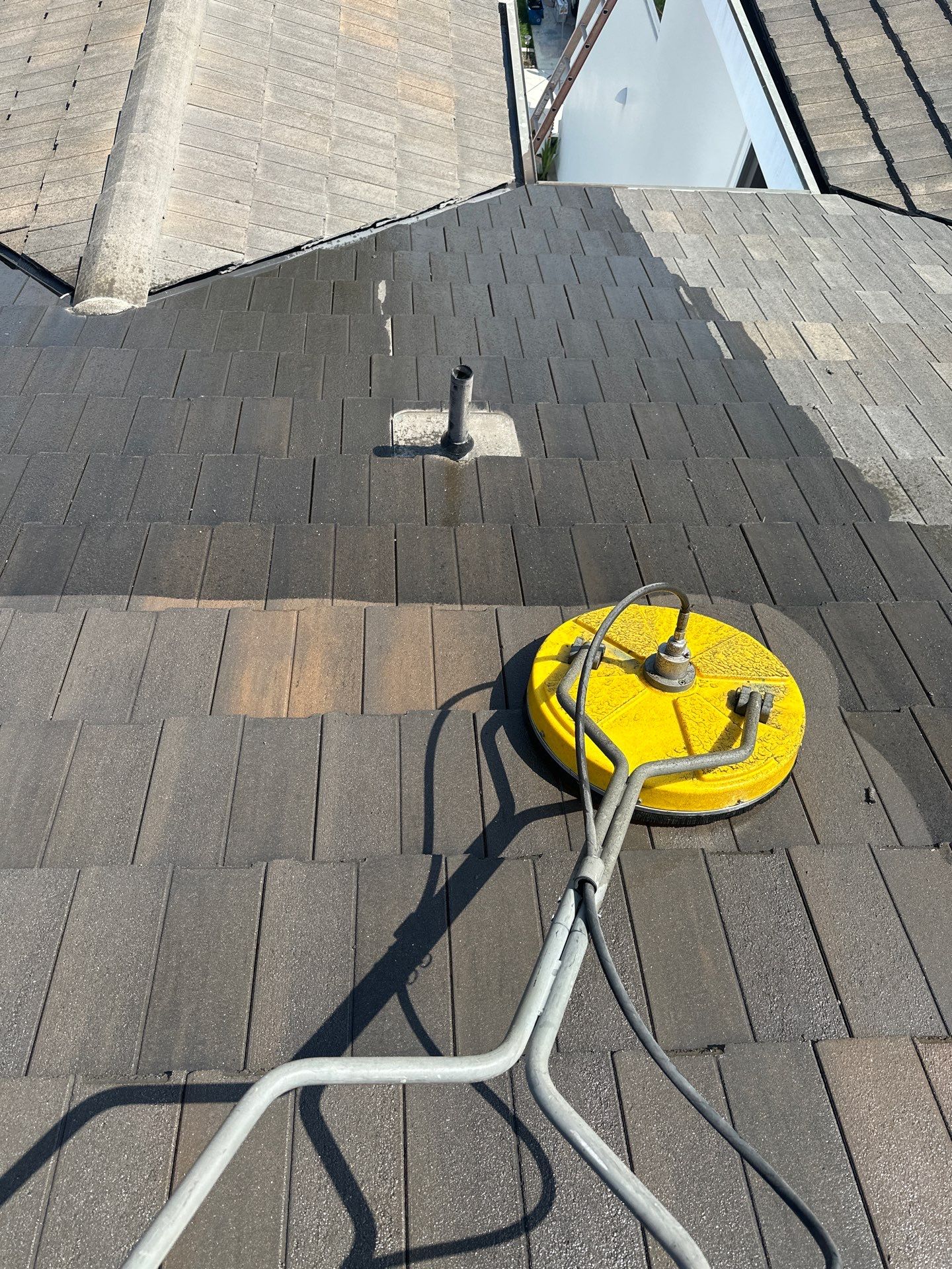 Huntington Harbor Roof Washing - Pressure Washer by Property Cleaning Experts