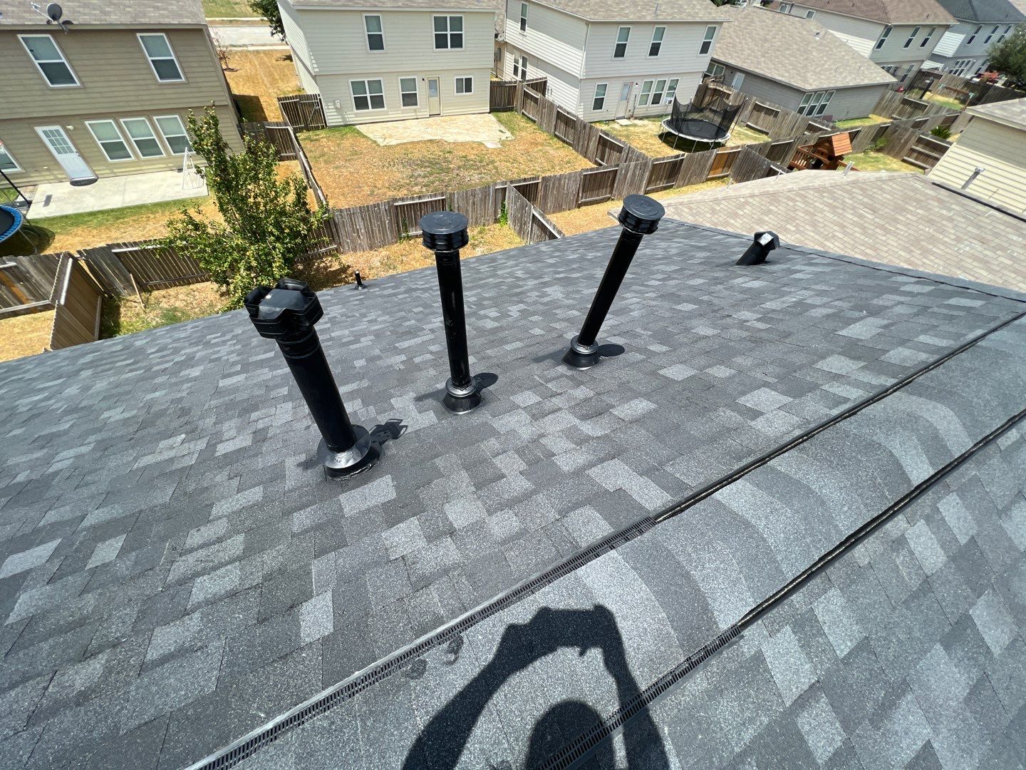 OC Duration Moire Back by HHH Roofing & Construction