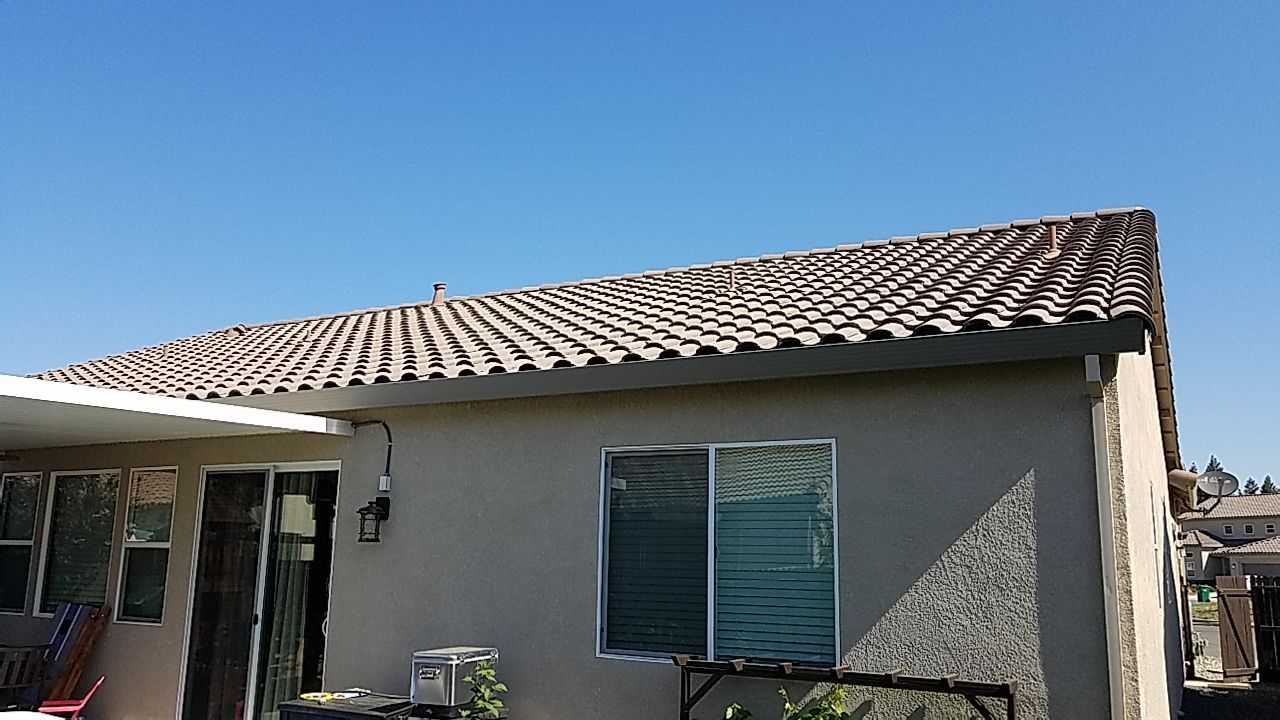 Solar Panel Installation using Solar Panels by Byers Enterprises 