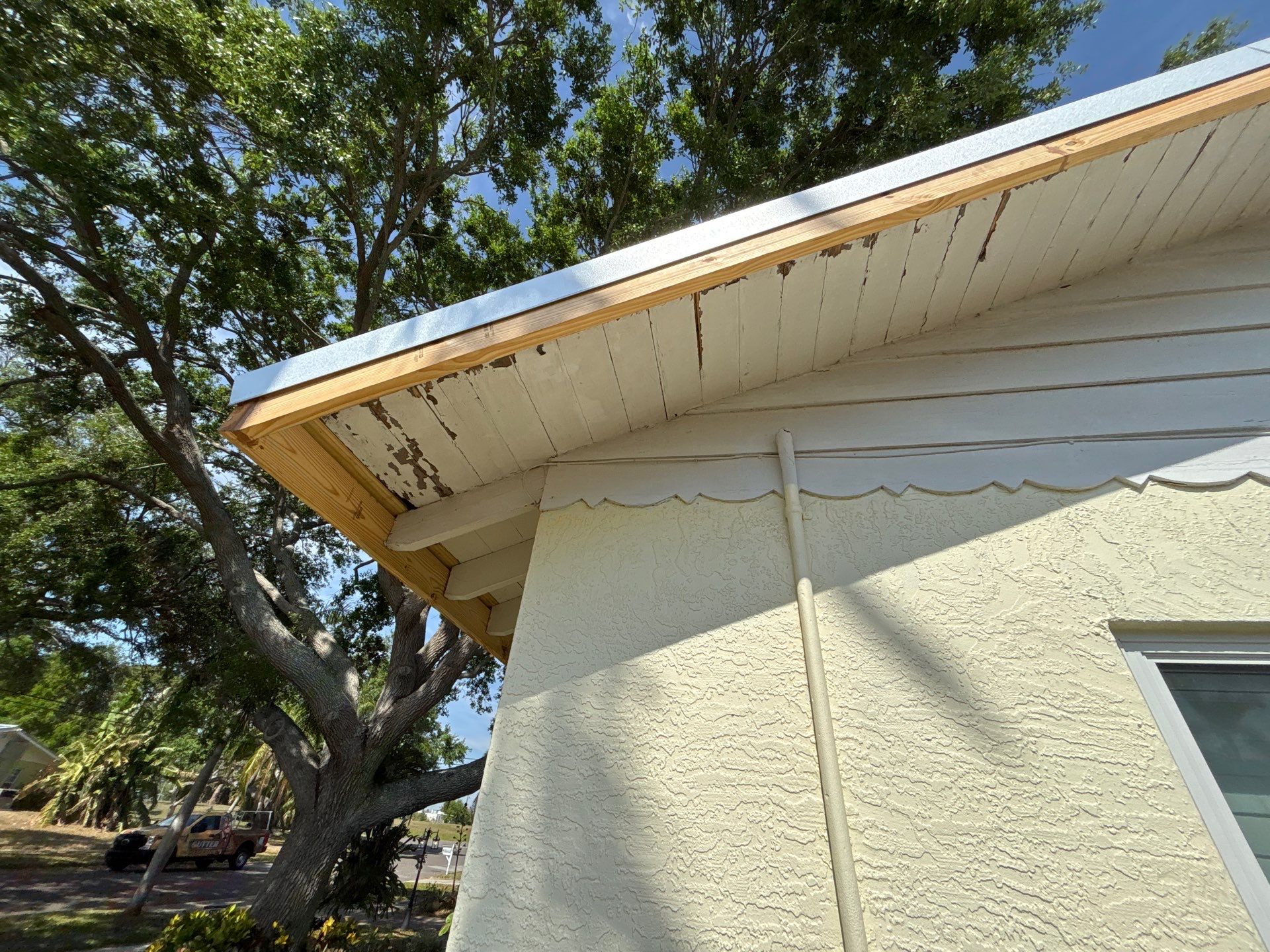 Soffit and Fascia Installation in Sarasota FL by Gutter Professors
