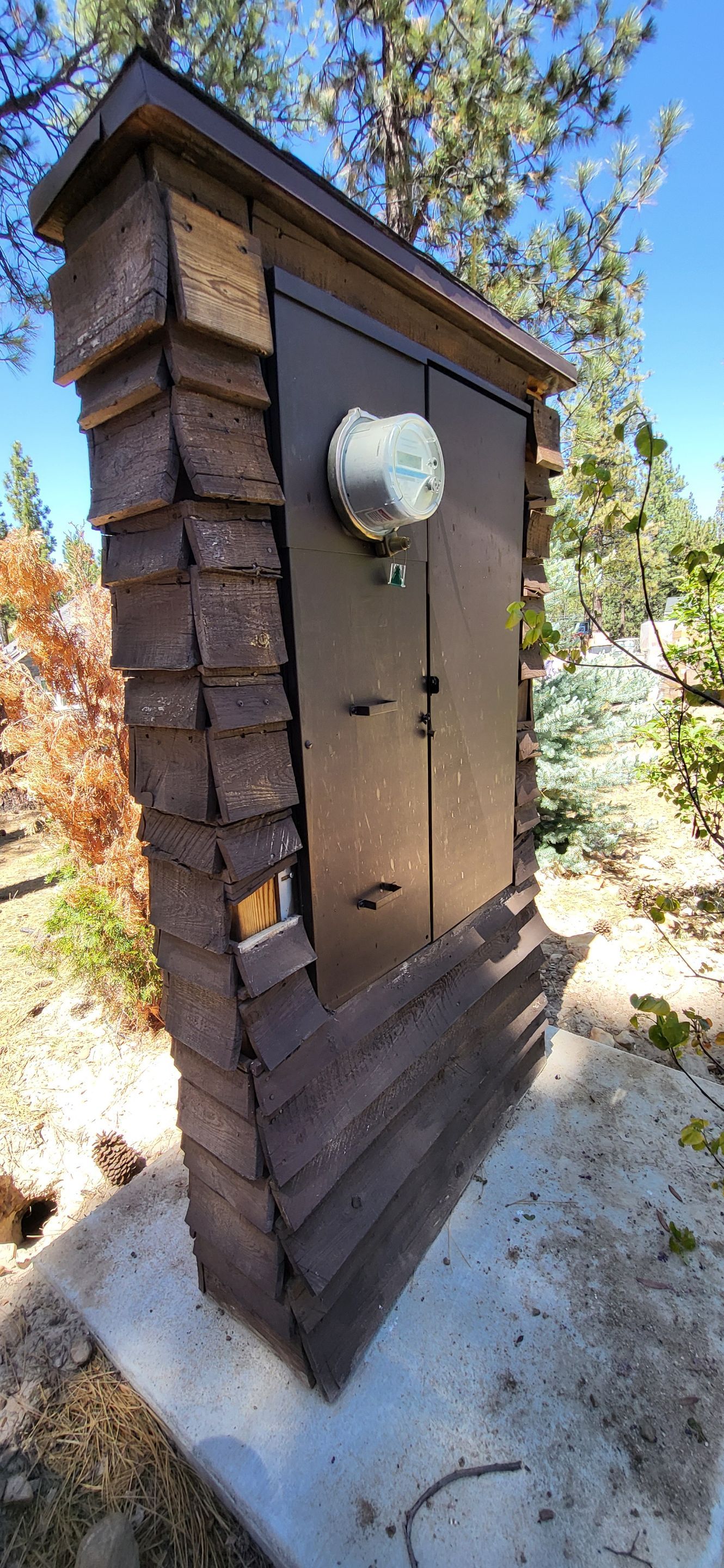 Residential Solar Array and Tesla Powerwall Installation in Big Bear by VIBE SOLAR