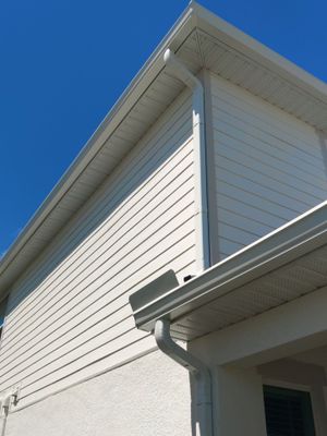 Seamless Gutter Upgrade Before Rainy Season in Fort Myers FL