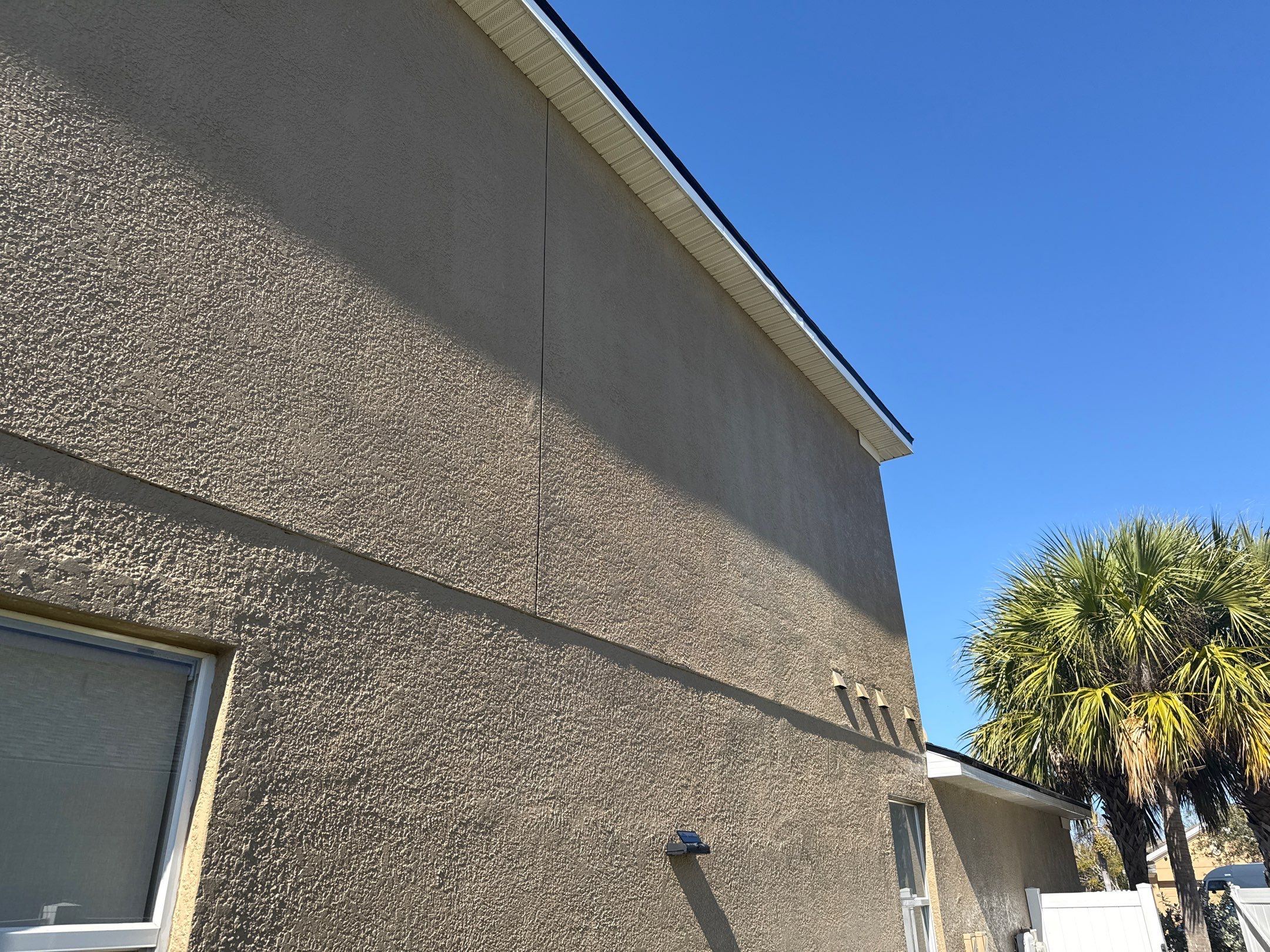 Two-Story House Wash in Crystal Lakes – Palmetto, FL by Sunshine AquaWash