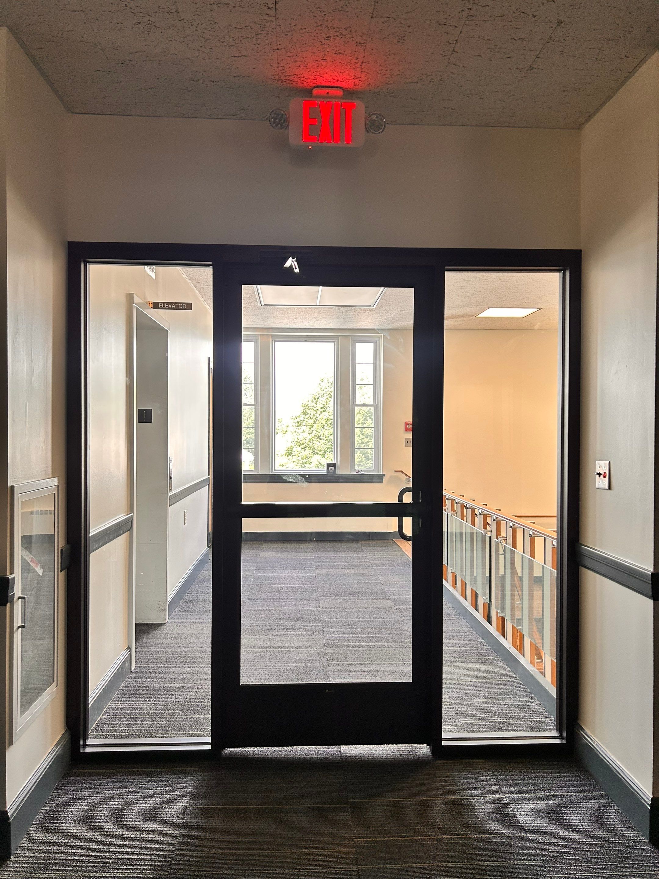 Commercial Door & Storefront using Kawneer 190 Narrow Stile Doors by Cheshire Glass Company