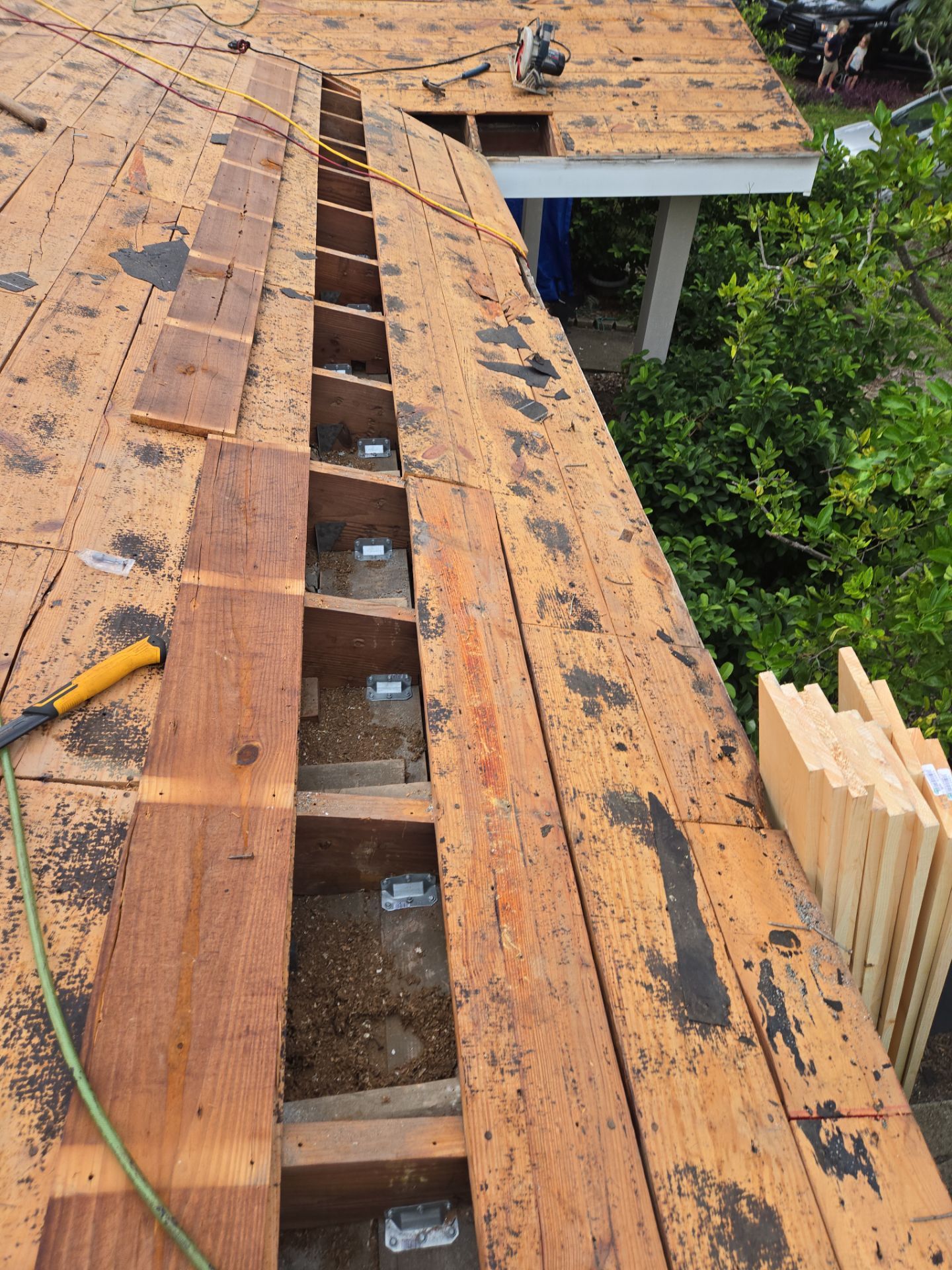 Project in St. Petersburg 33710 by Mitchell Roofing Company LLC 
