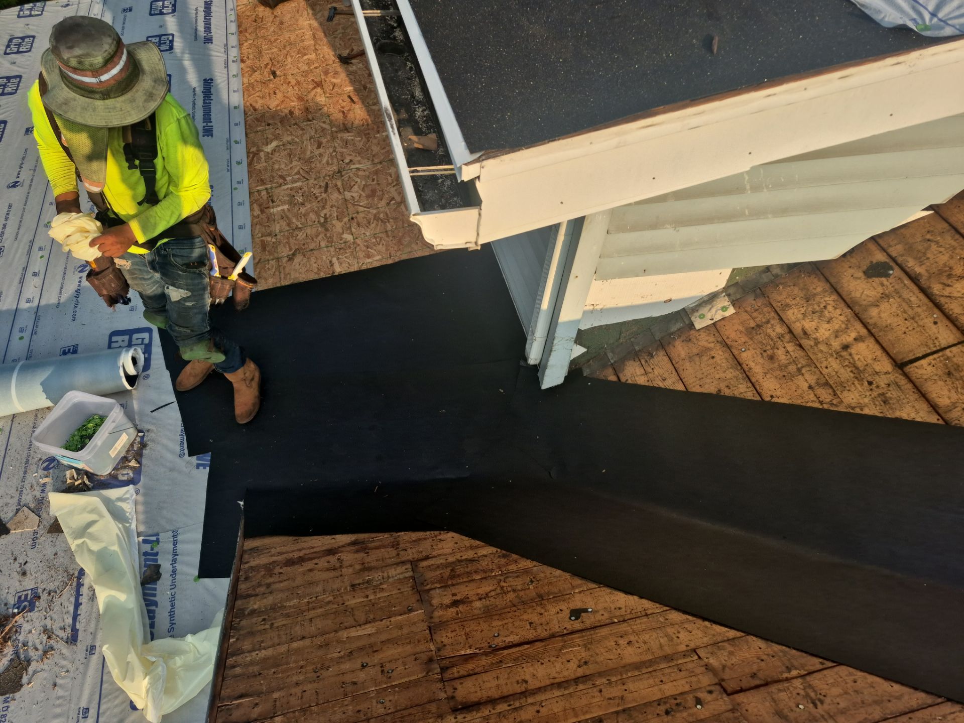 IKO Dynasty Granite Black Roof Replacement – Nitro WV by Mr. Roofer