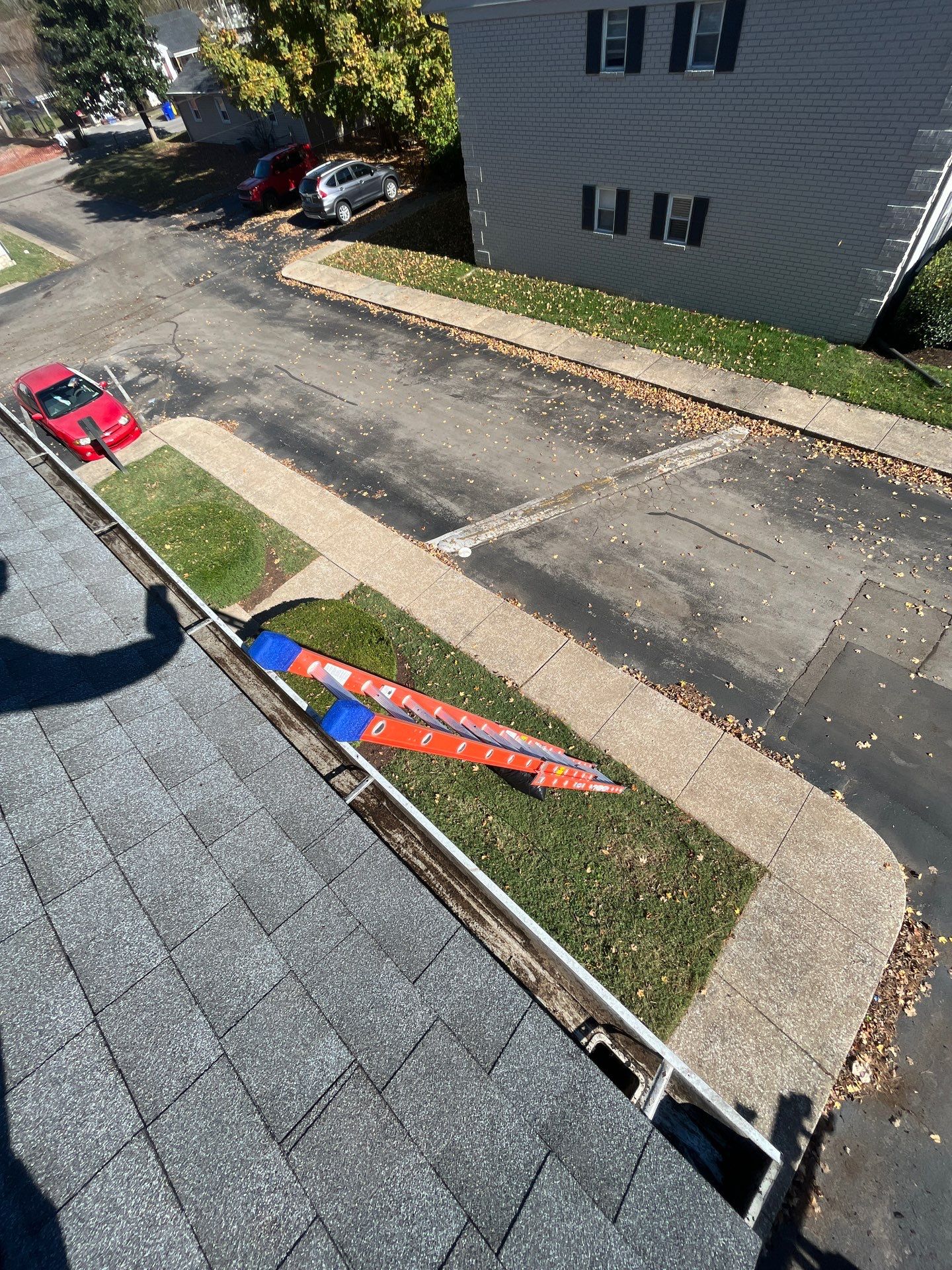 Commercial gutter cleaning Bowling Green, KY after photo with clean gutters