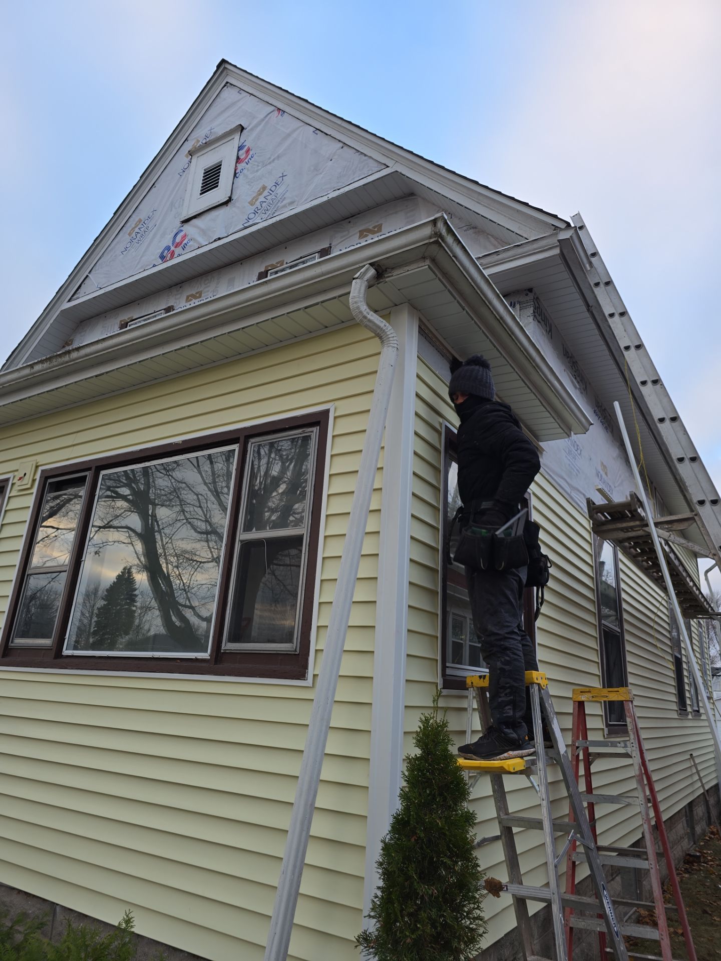 Sunshine siding install !  by Gellings Roofing & Siding