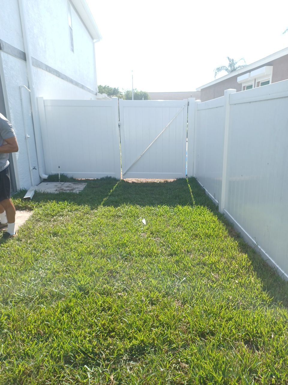 Sarasota, FL 6ft. Tall White Vinyl Privacy Fence by Asap fence and gates, LLC