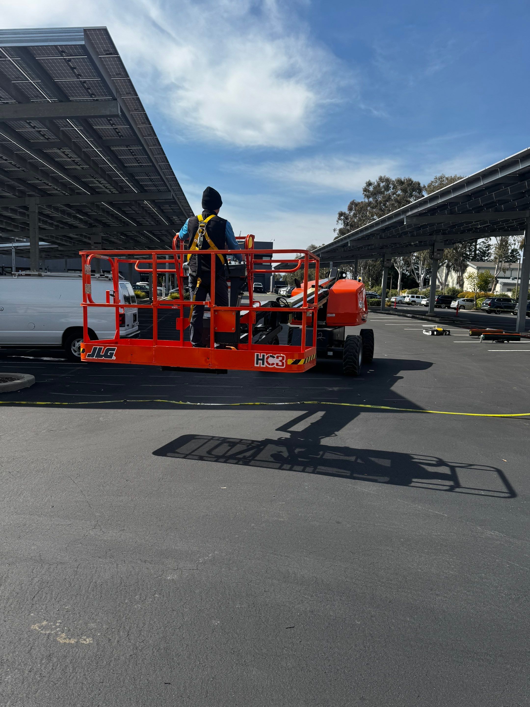 Commercial Solar Panel Cleaning using Deionized Water by All One Solar Shine