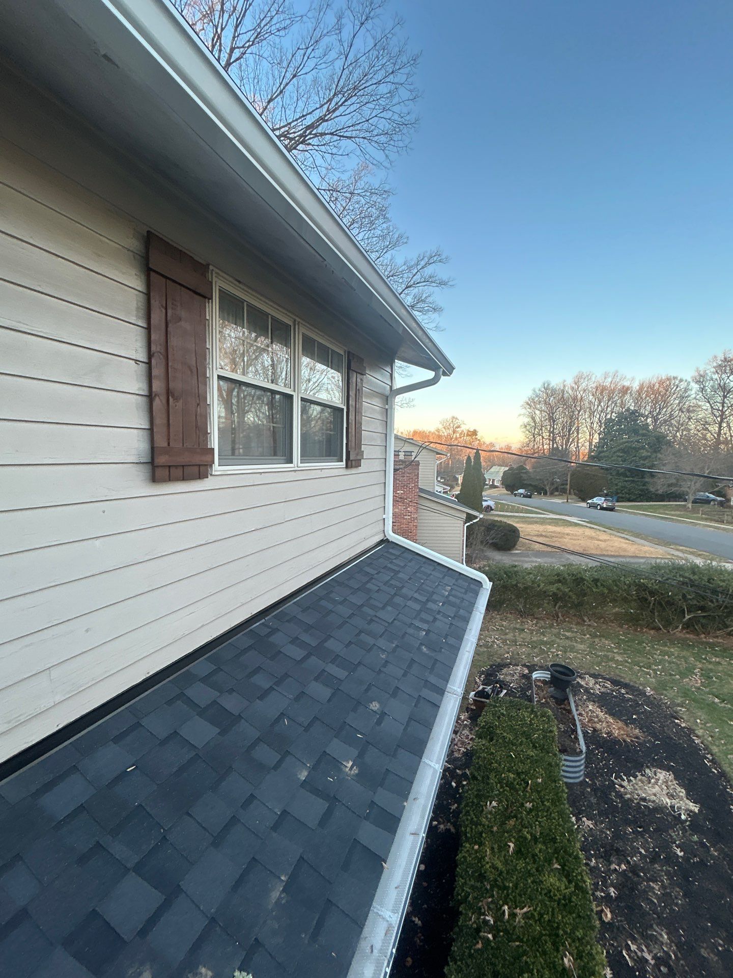 Springfield : Residential Roof Replacement with CertainTeed Landmark Pro in Max Moire Black  by RM Banning, Inc.