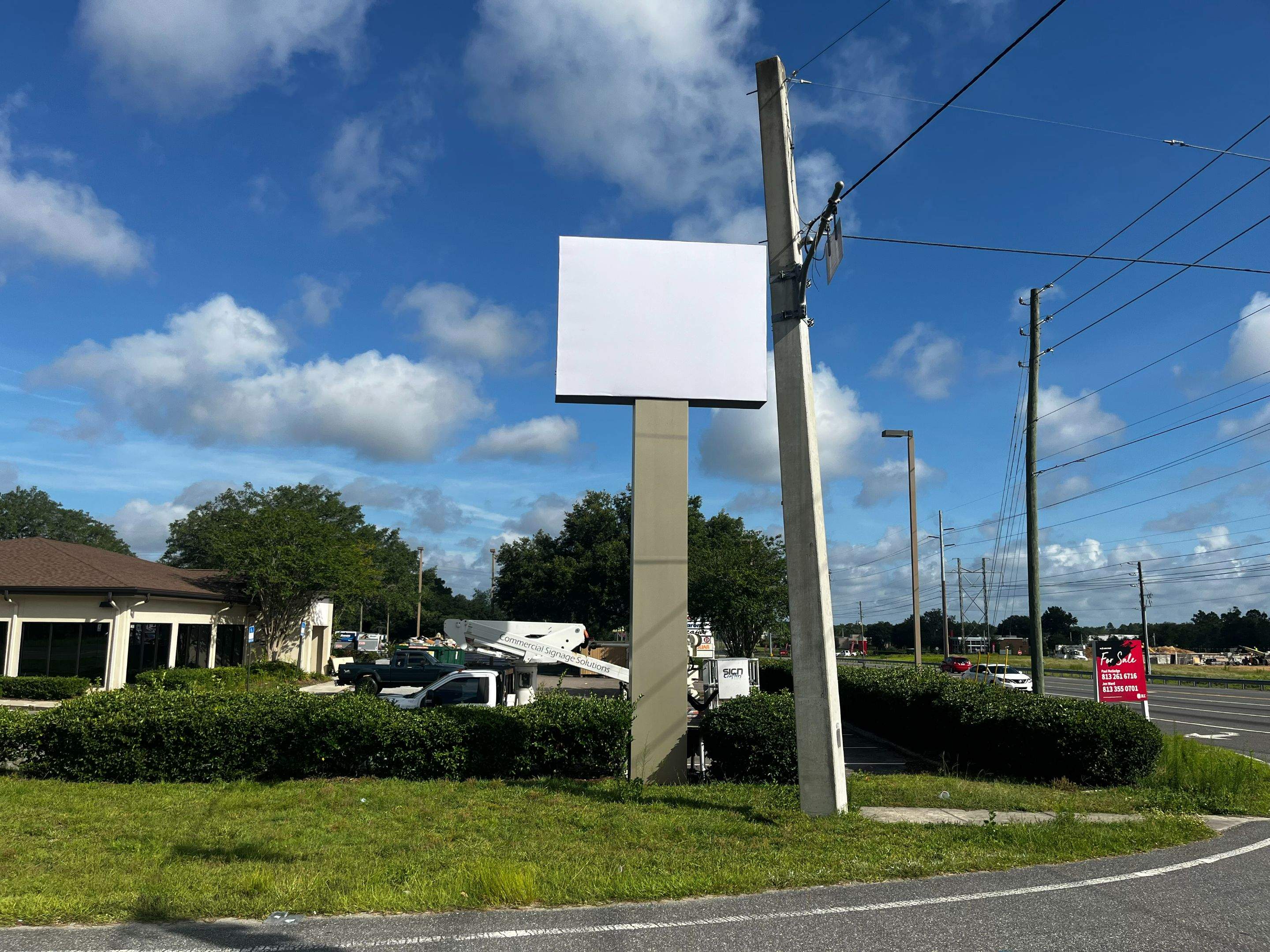 Curaleaf Receive and Install for Sign Partner by SignCrafters