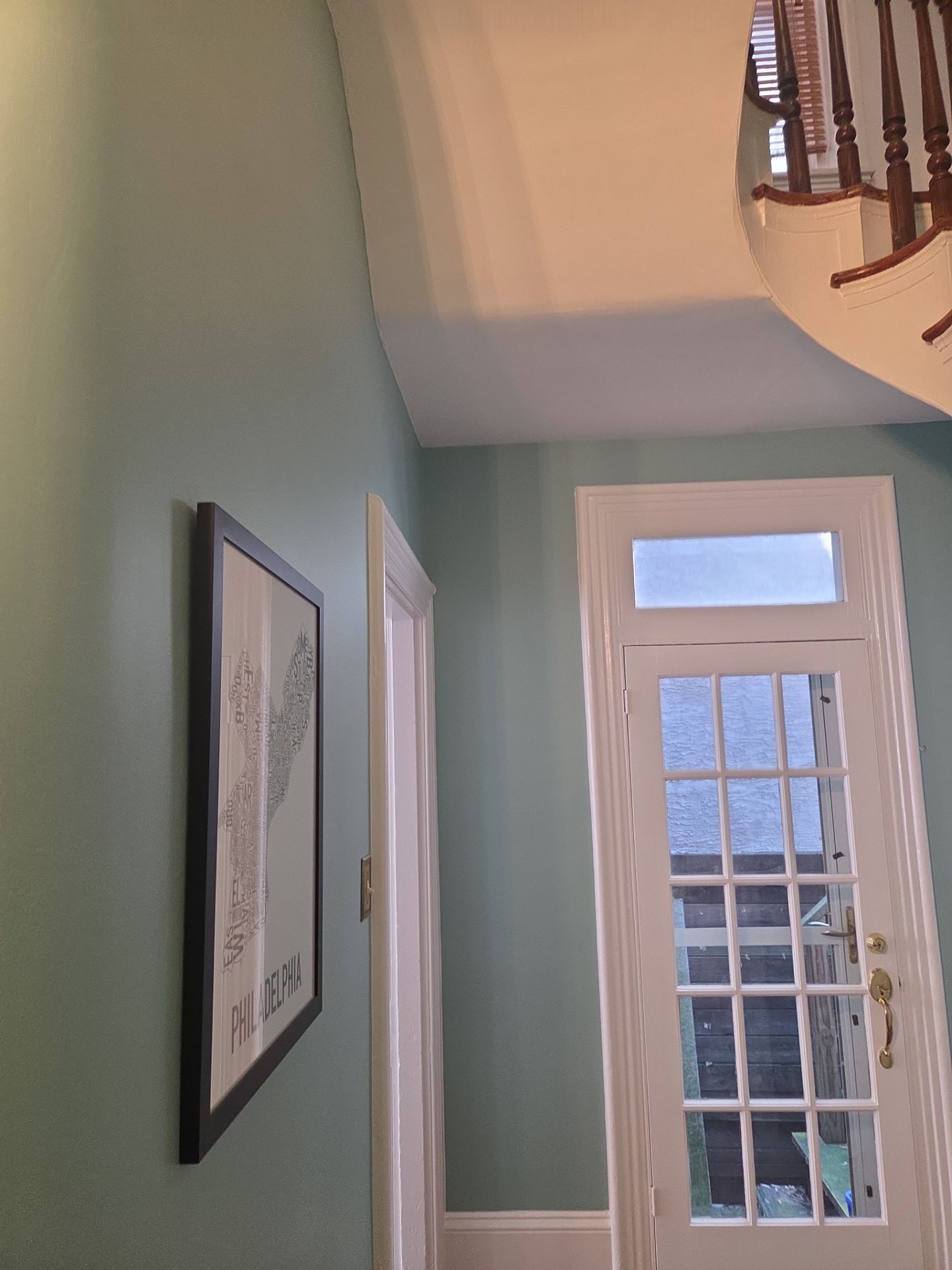 🏡 Bold Colors and Timeless Details Throughout This Fishtown Rowhome by Groovy Hues