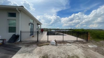 Aluminum Fence Installation using 3 Rail Aluminum Fence