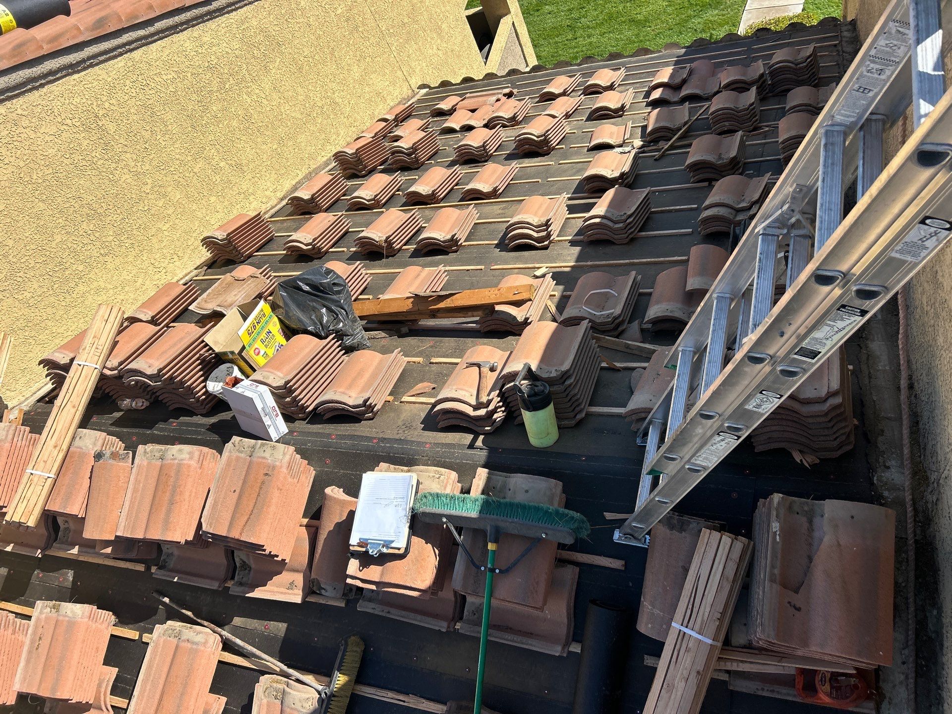 L15364-Latigo Condos by The Original Roofing Company