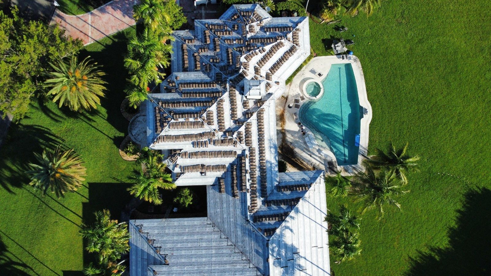 Peppertree Circle West, Davie, FL by G&J Roofing 