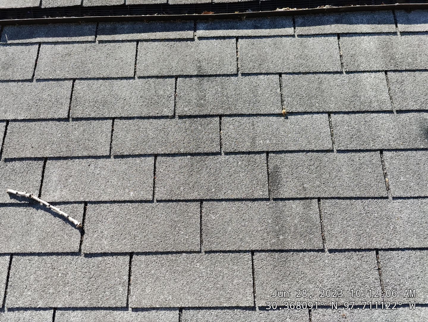 Residential Roofing Installation using Owens Corning Oakridge Estate Grey by DeZign Roofing & Exteriors