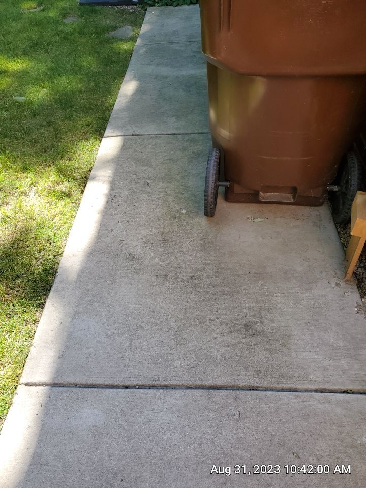 Brick Paver cleaning, sanding, seal by Northern Power Washing LLC.