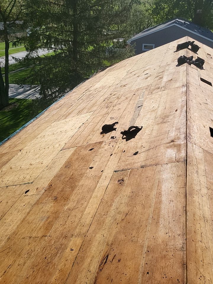 ATLAS PINNACLE COLOR: SUMMER STORM DRIP EDGE: WHITE by Eagle Eye Roofing