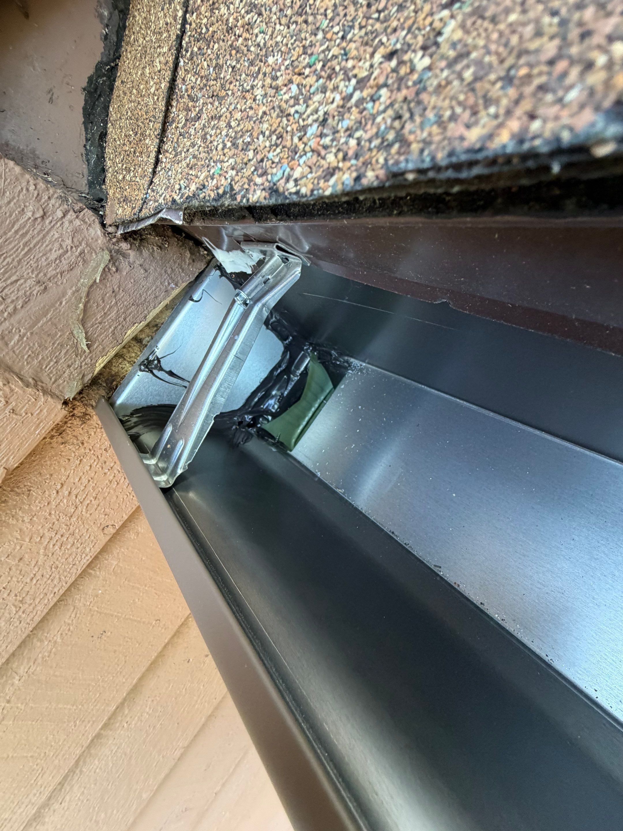 6-inch Seamless Gutters Installed in Sarasota FL by Gutter Professors