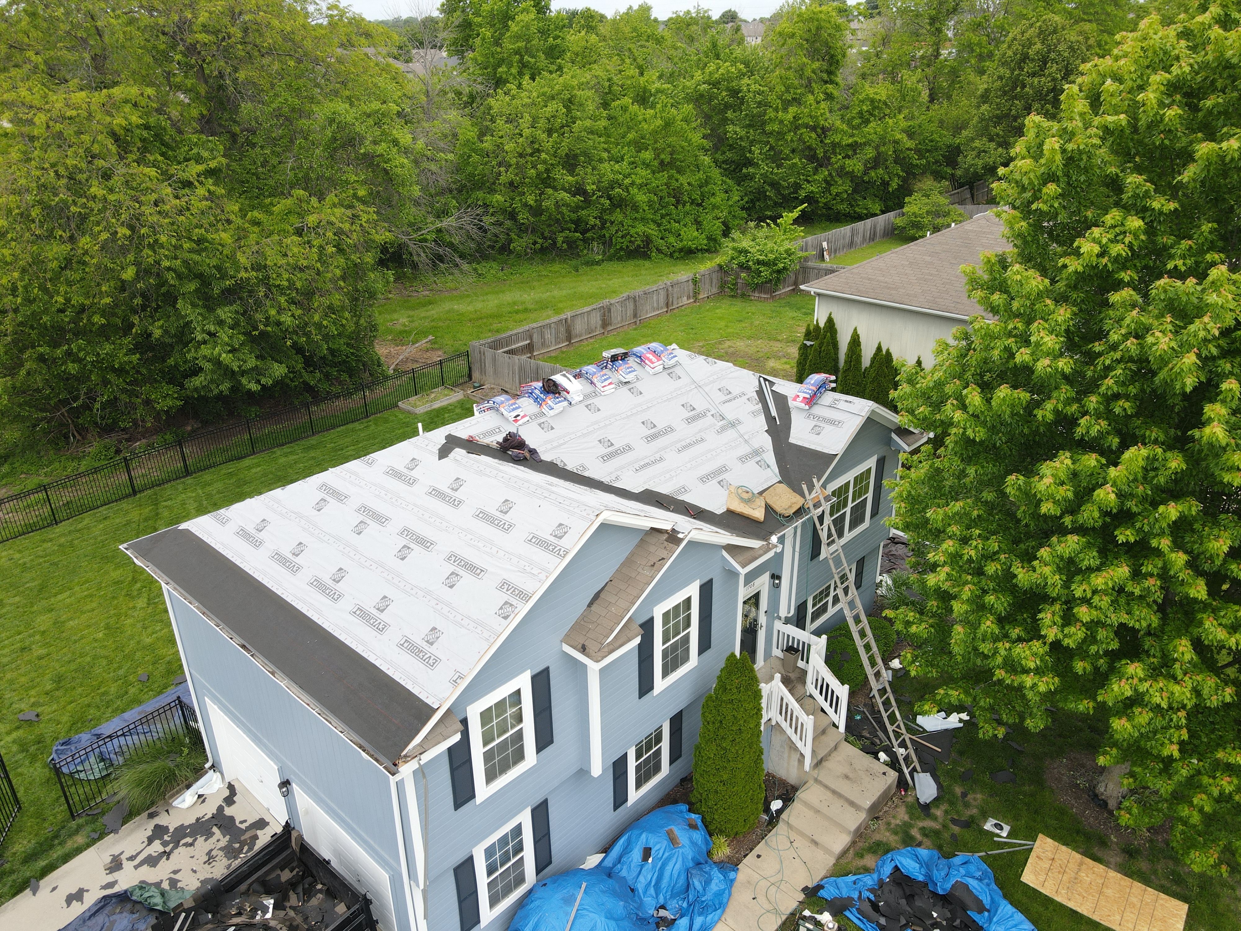 Grain Valley Residential Roof Replacement Featuring GAF Timberline HDZ Shingles by Summit Roofing