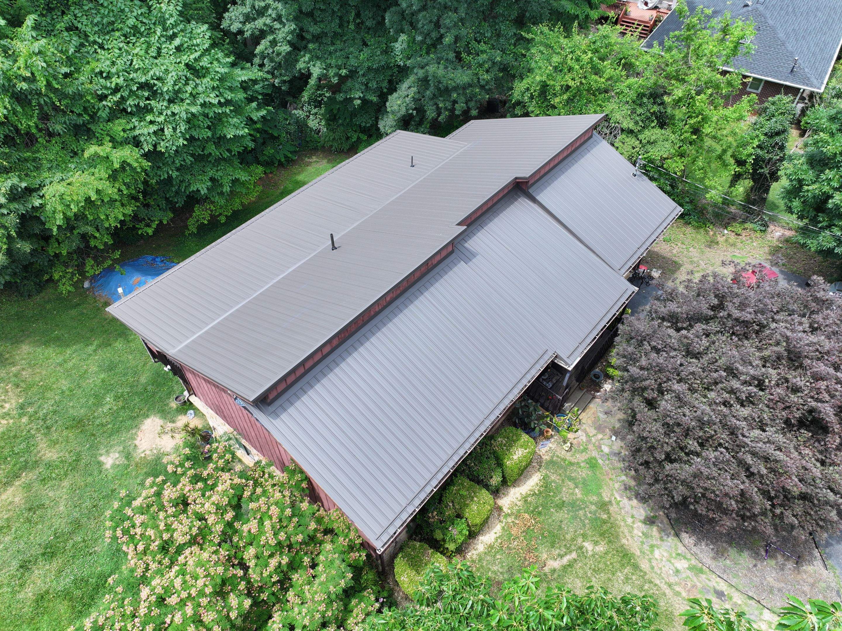 Boggs Residence by Omnia Roofing